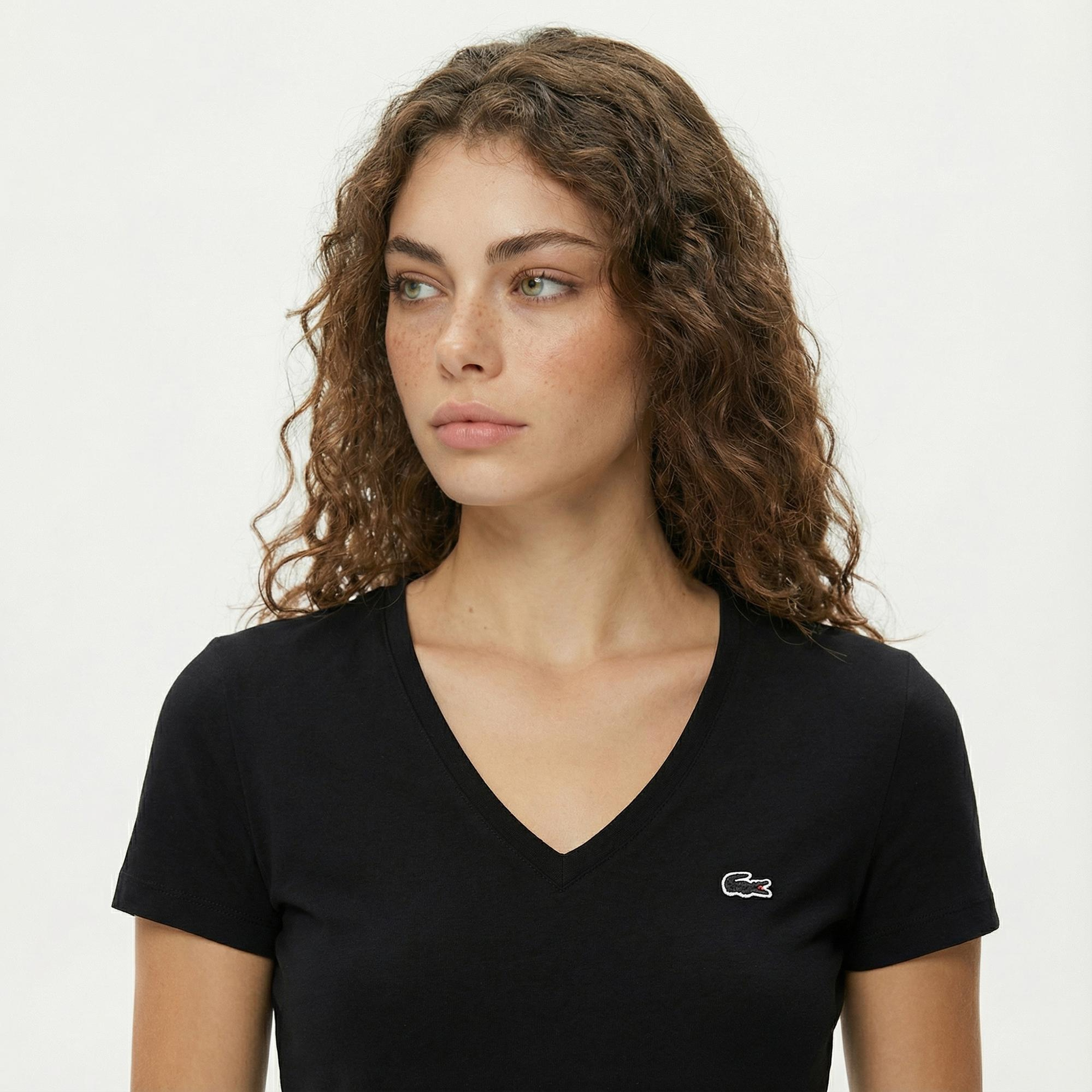Lacoste Kadın Slim Fit V Yaka Siyah T-Shirt