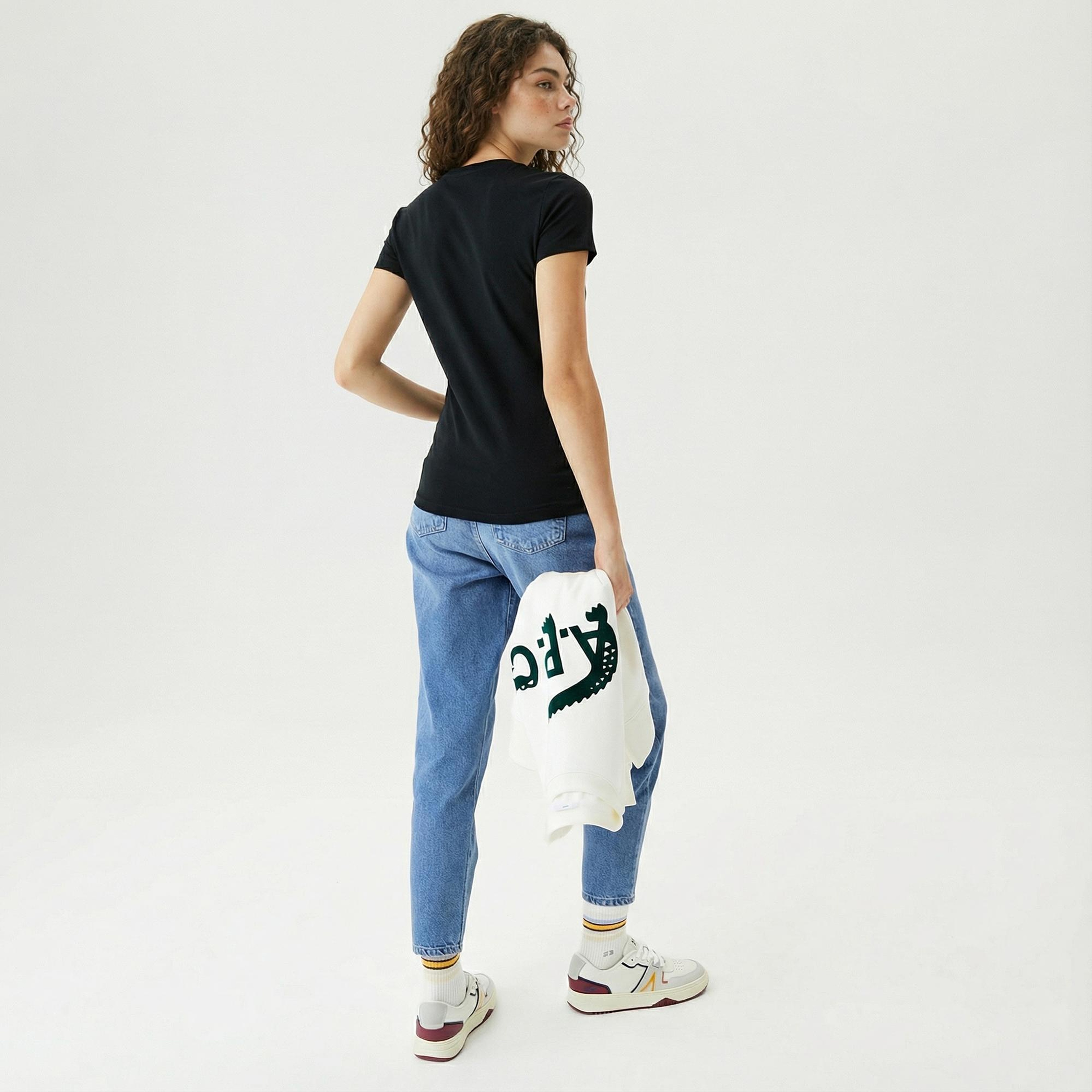 Lacoste Kadın Slim Fit V Yaka Siyah T-Shirt