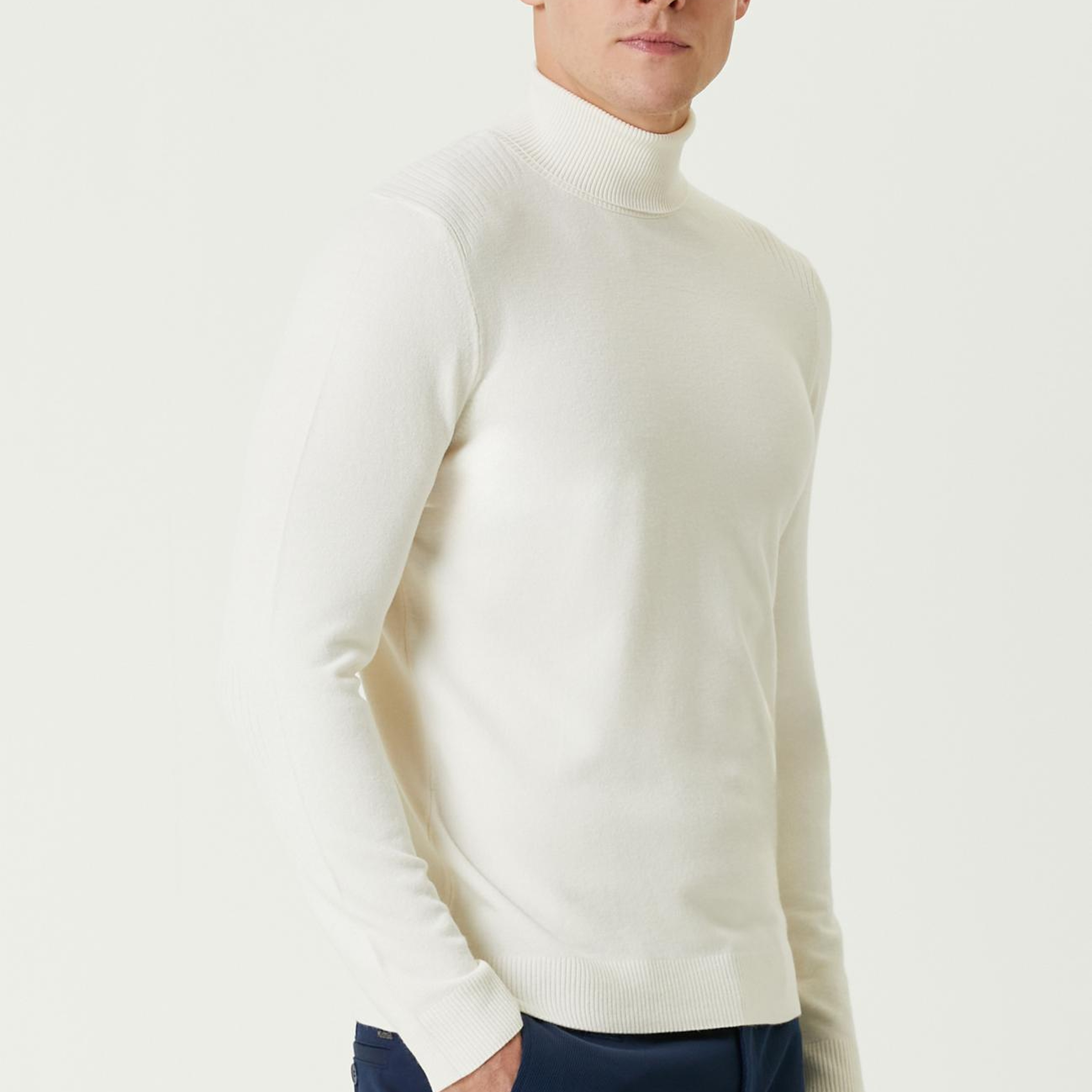 Network Erkek Kırık Beyaz Balıkçı Yaka Triko Kazak