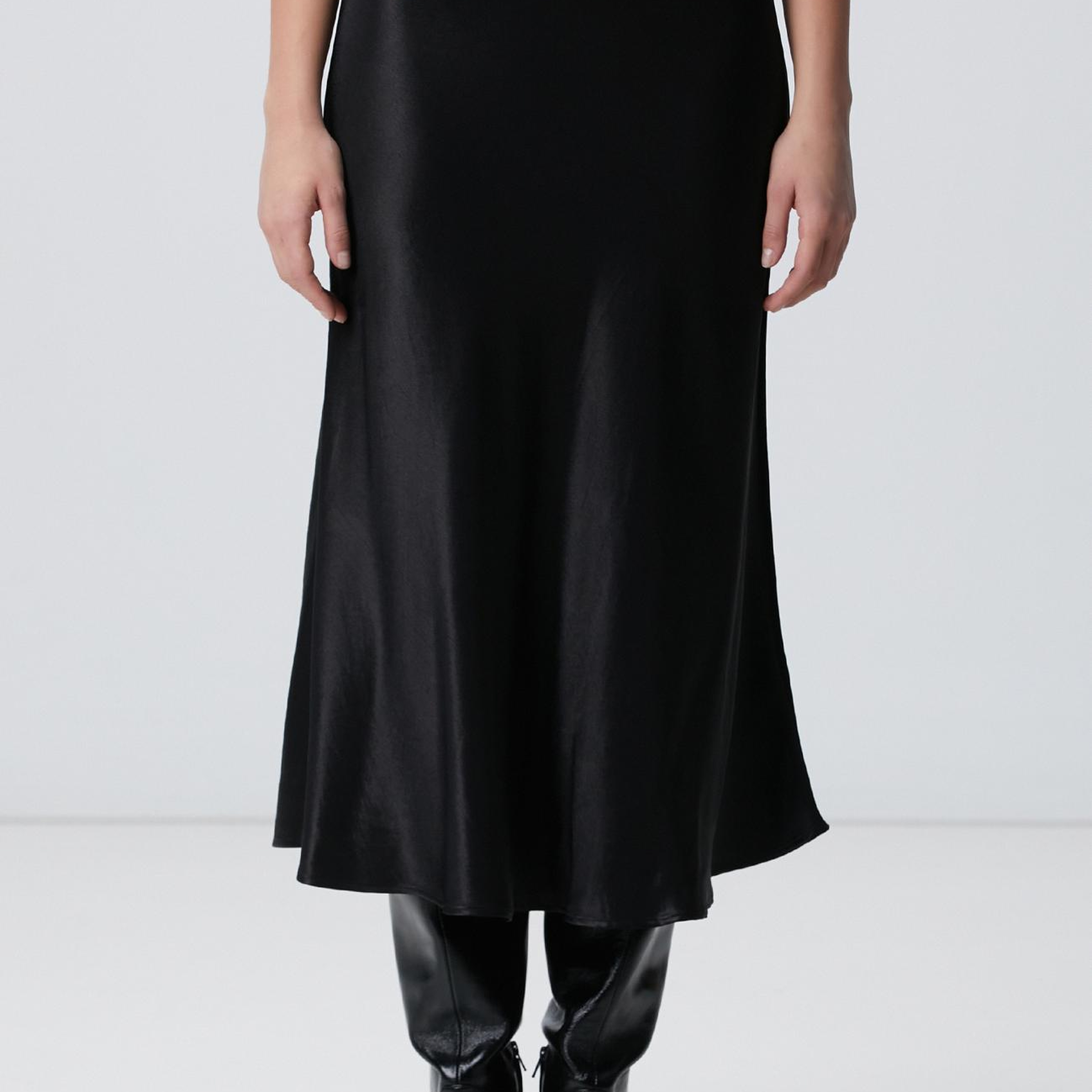 Network Kadın Siyah Dokuma Saten Etek