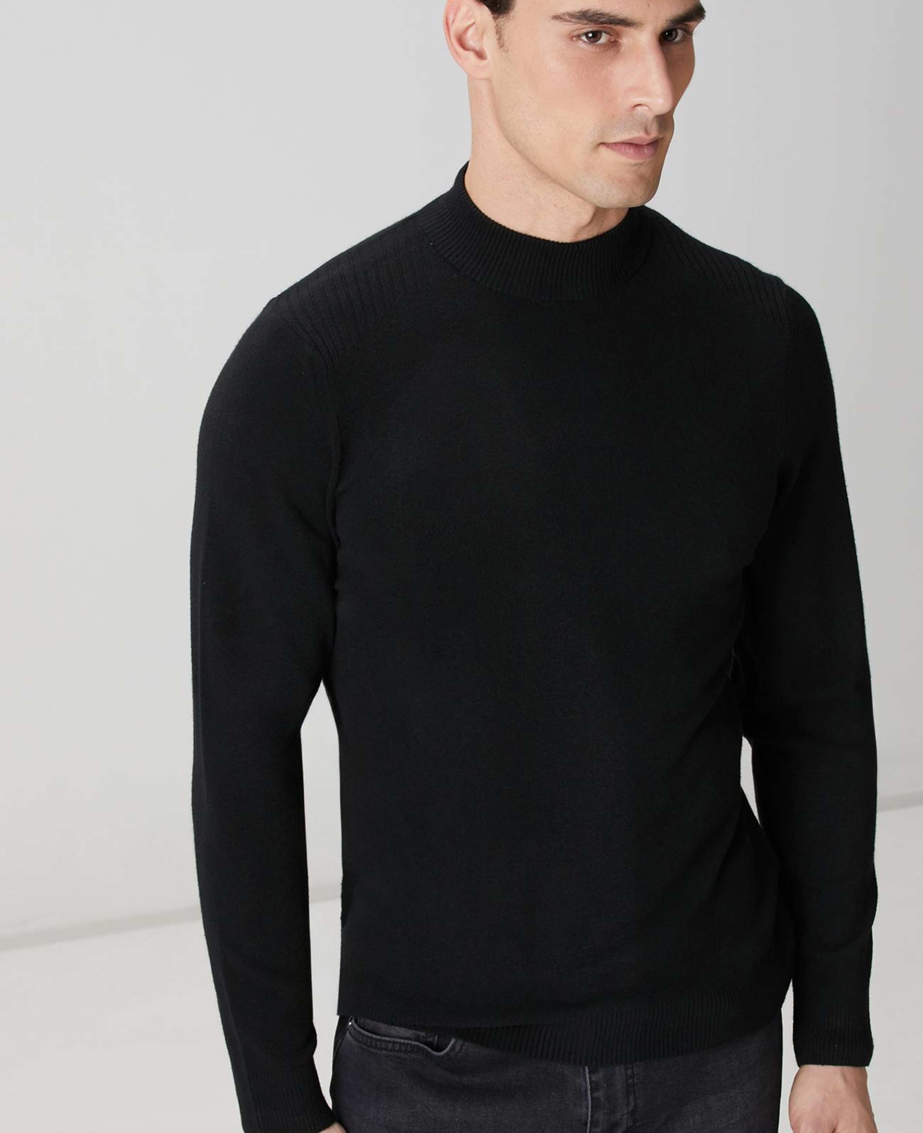 Network Erkek Siyah Yarım Balıkçı Yaka Kazak