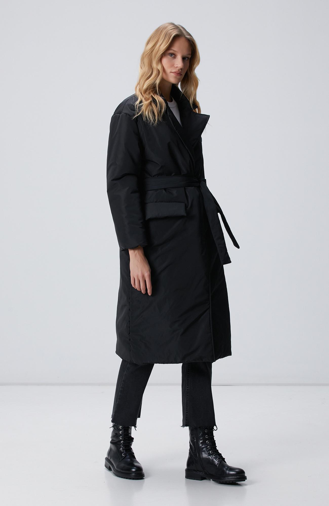 Network Kadın Siyah Belden Kuşaklı Uzun Kaban