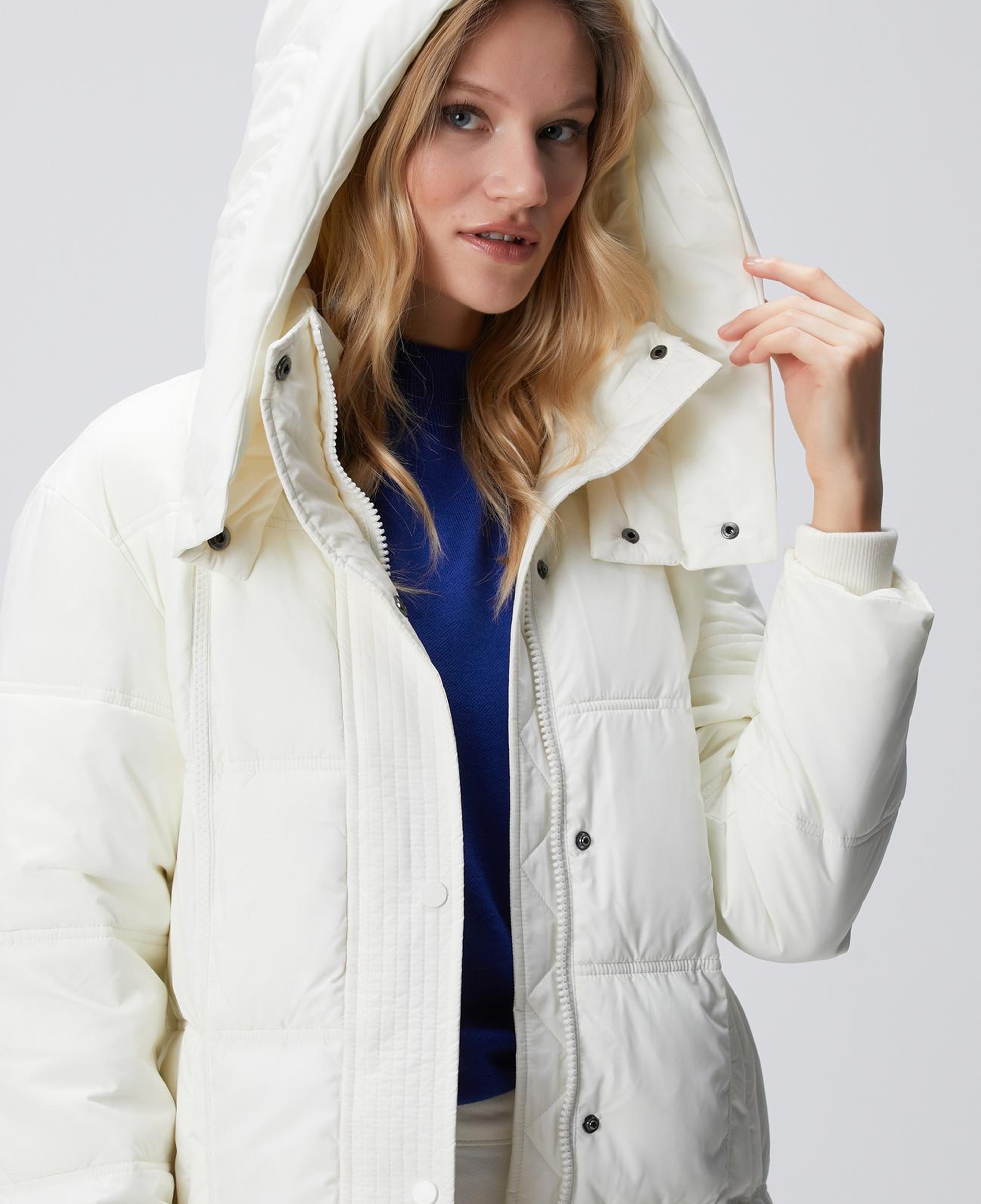 Network Kadın Kırık Beyaz Kapülonlu Kapitoneli Uzun Kaban