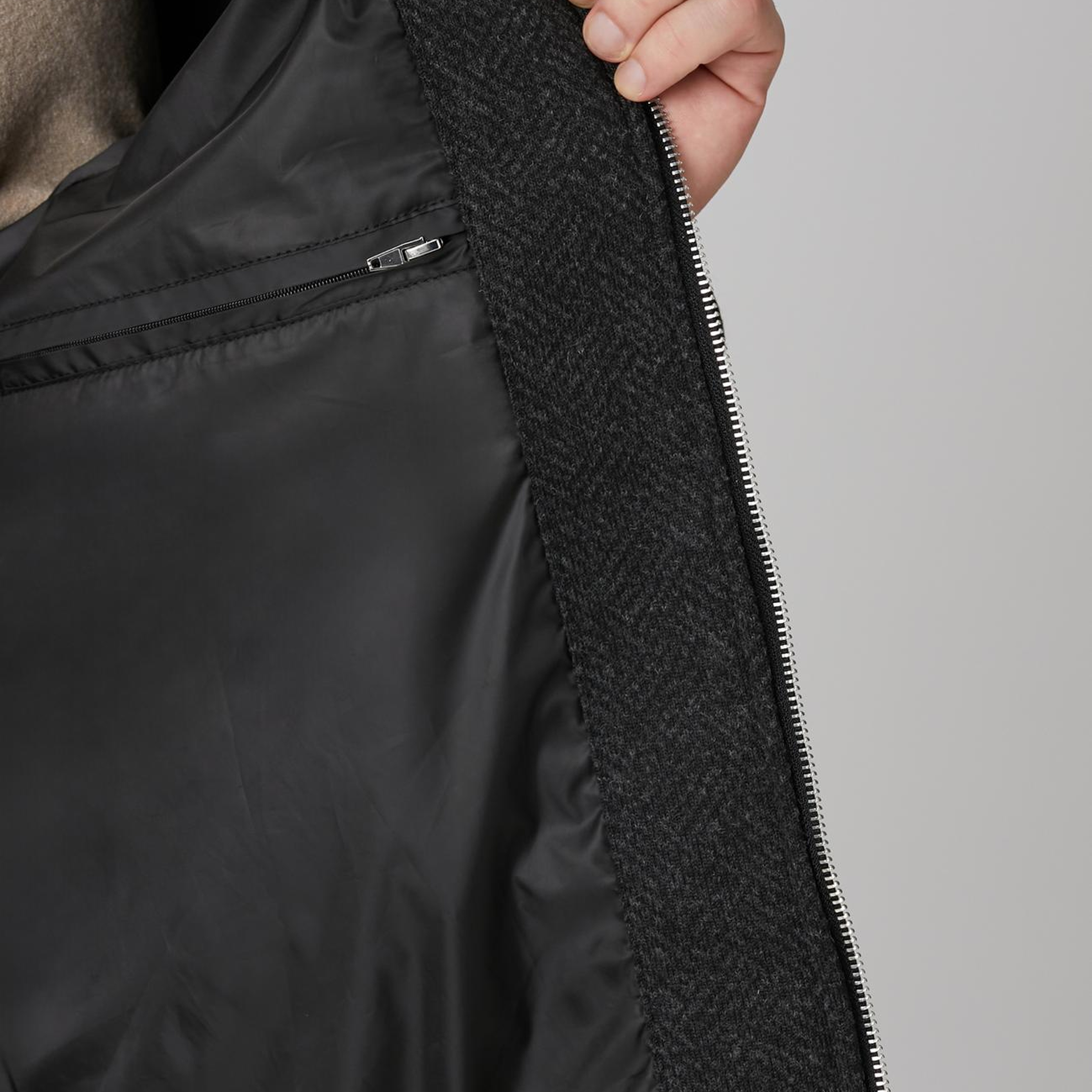 Network Erkek Siyah Diyagonal Desenli Pilot Mont