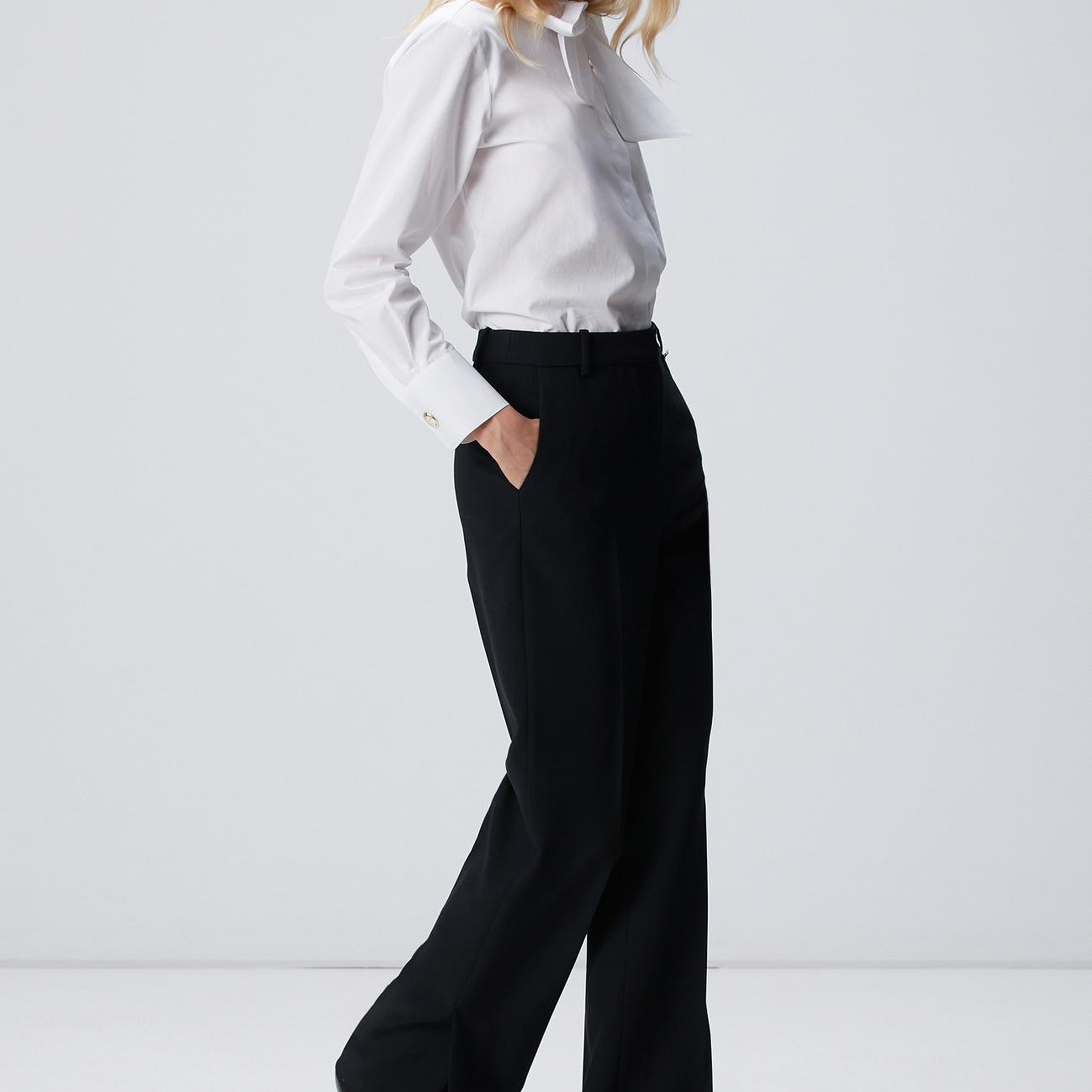 Network Kadın Siyah Paçası Yırtmaçlı Pantolon