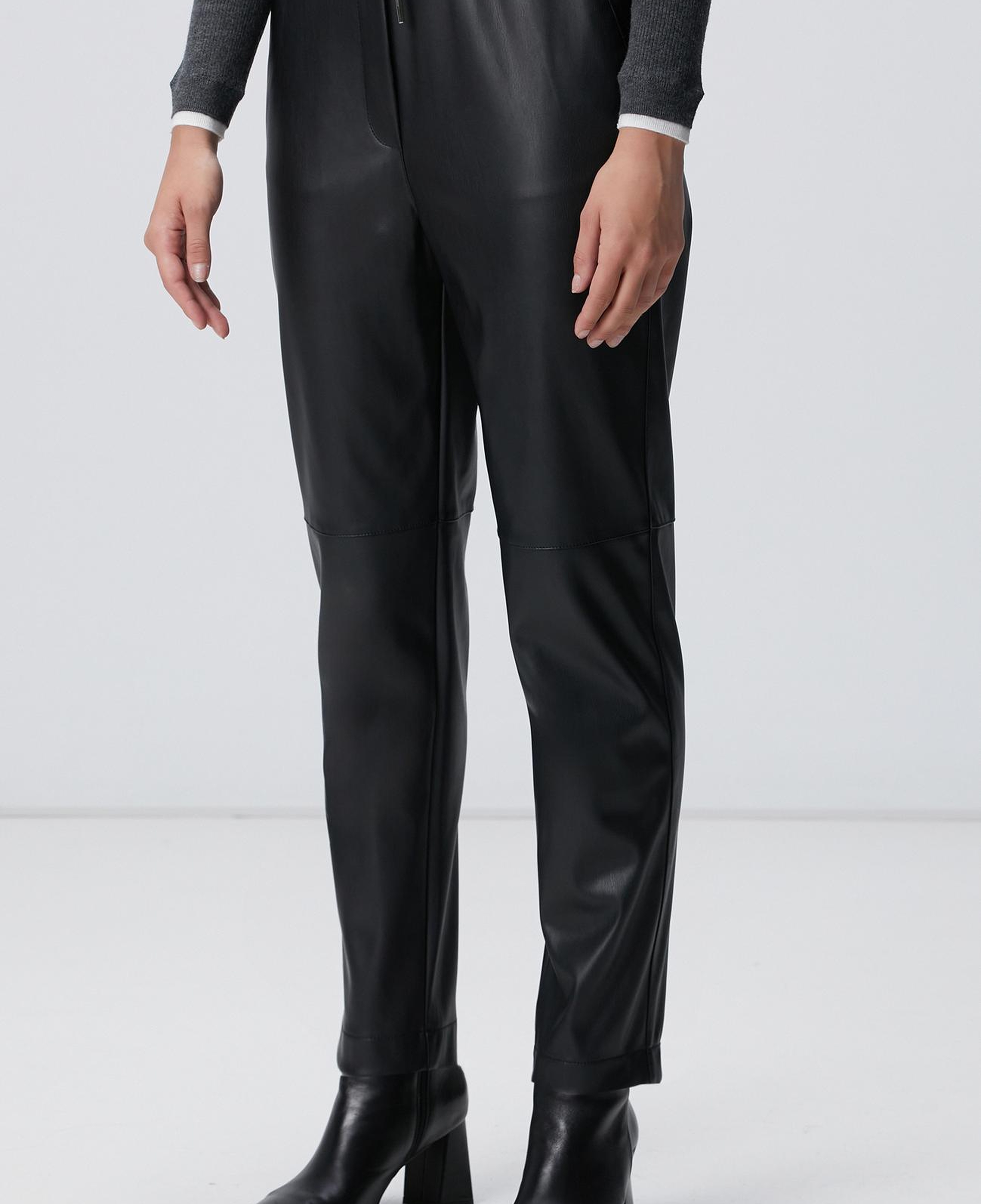 Network Kadın Siyah Vegan Deri Pantolon