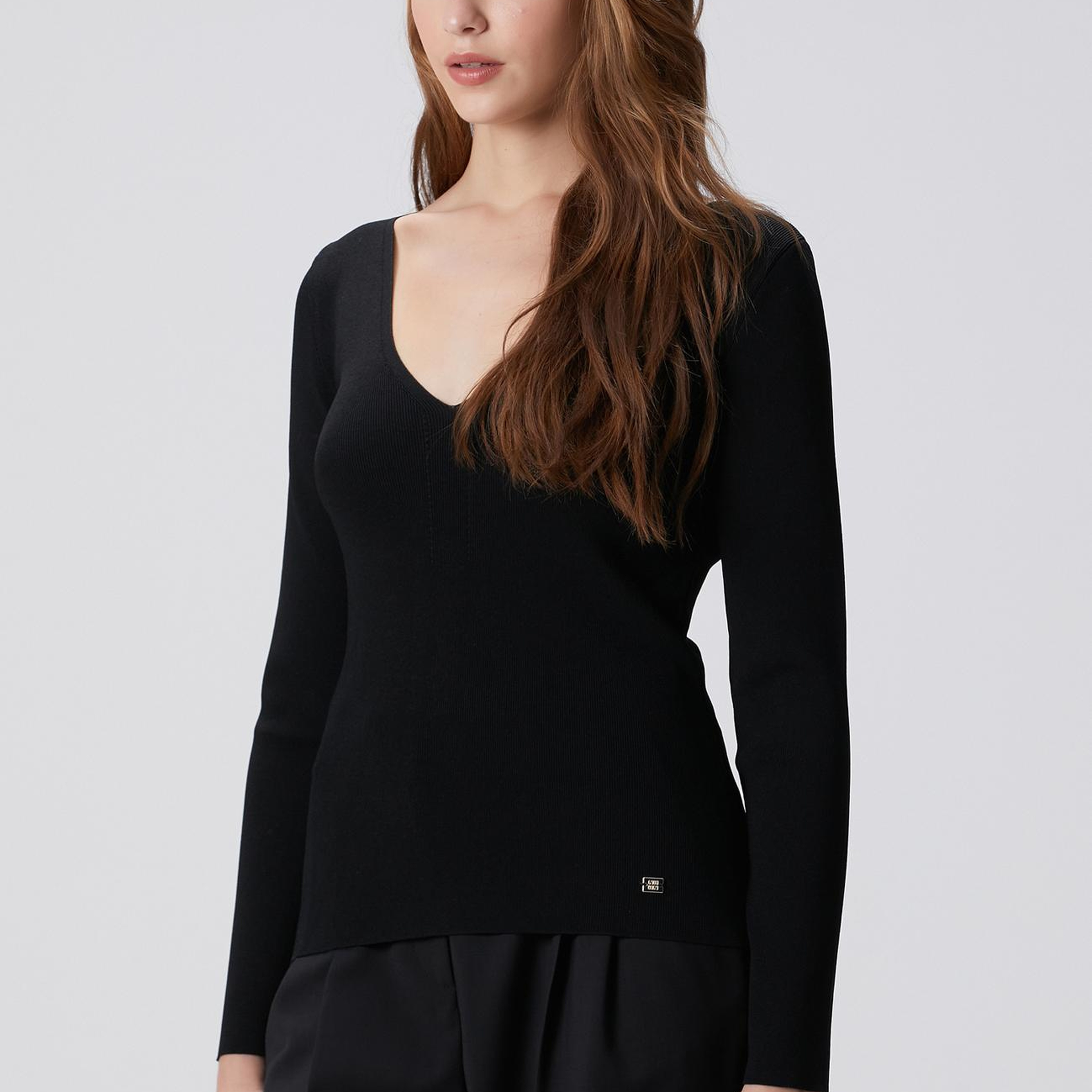 Network Kadın Siyah V Yaka Basic Kazak