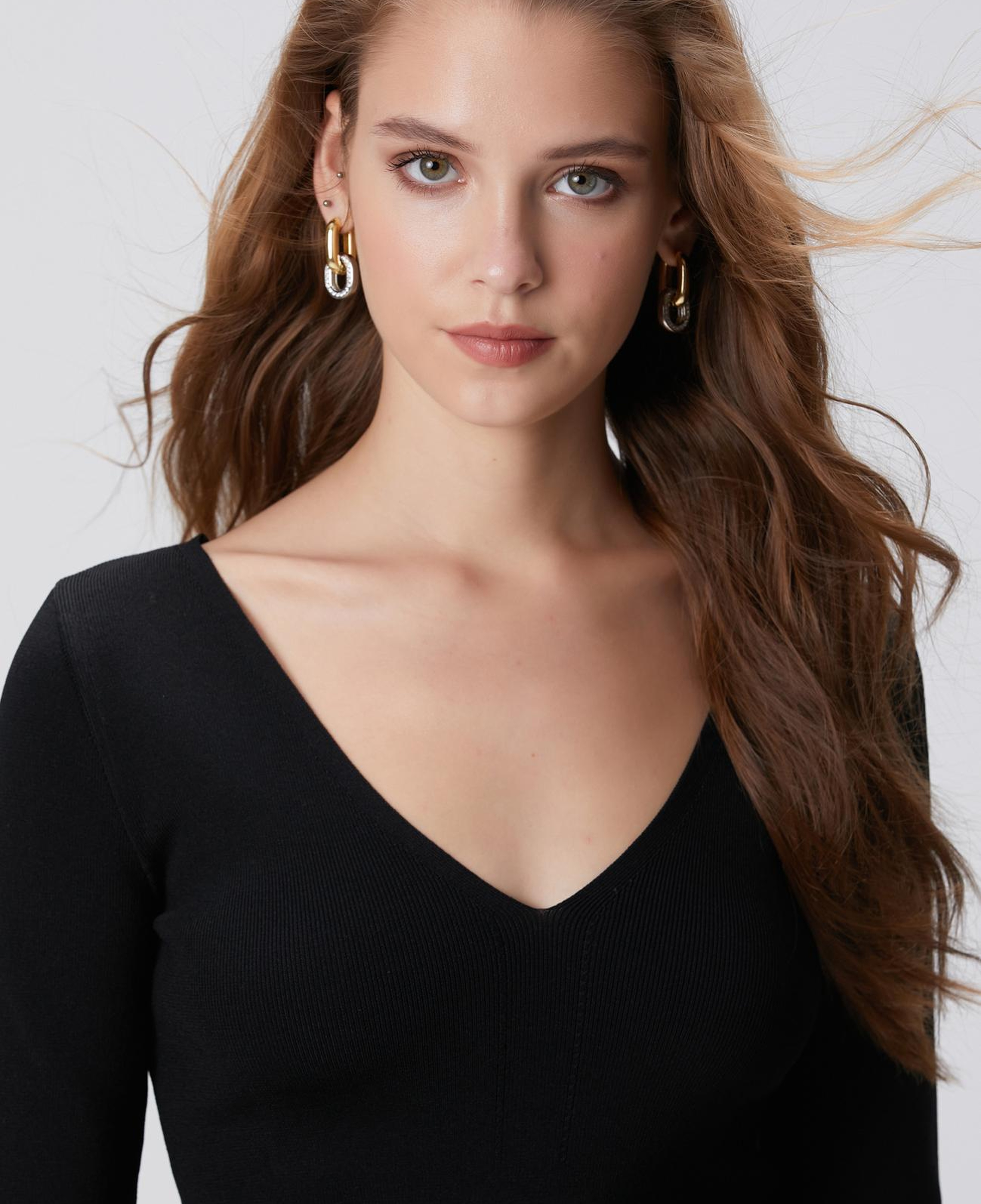 Network Kadın Siyah V Yaka Basic Kazak