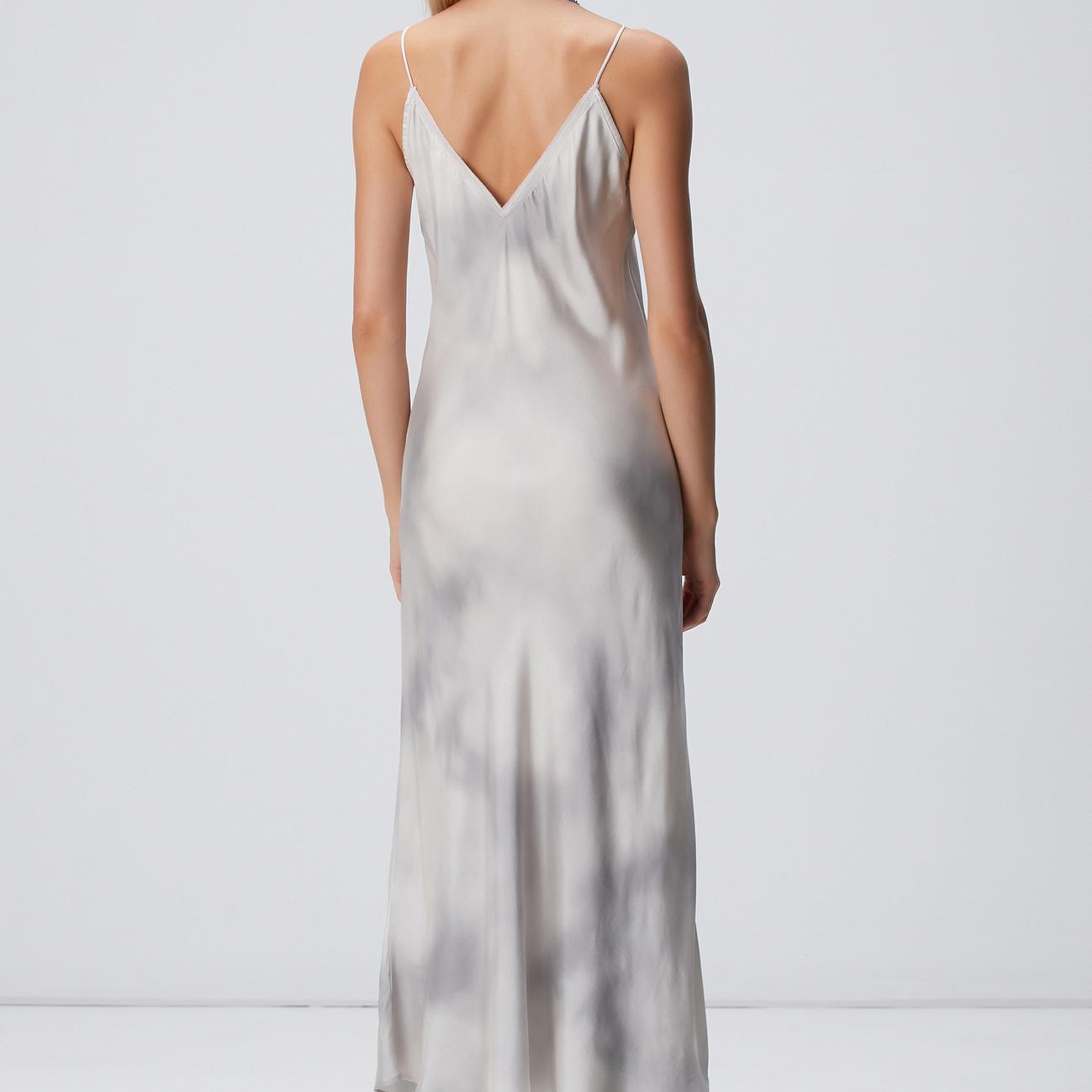 Network Kadın Gri Batik Desenli Uzun Elbise