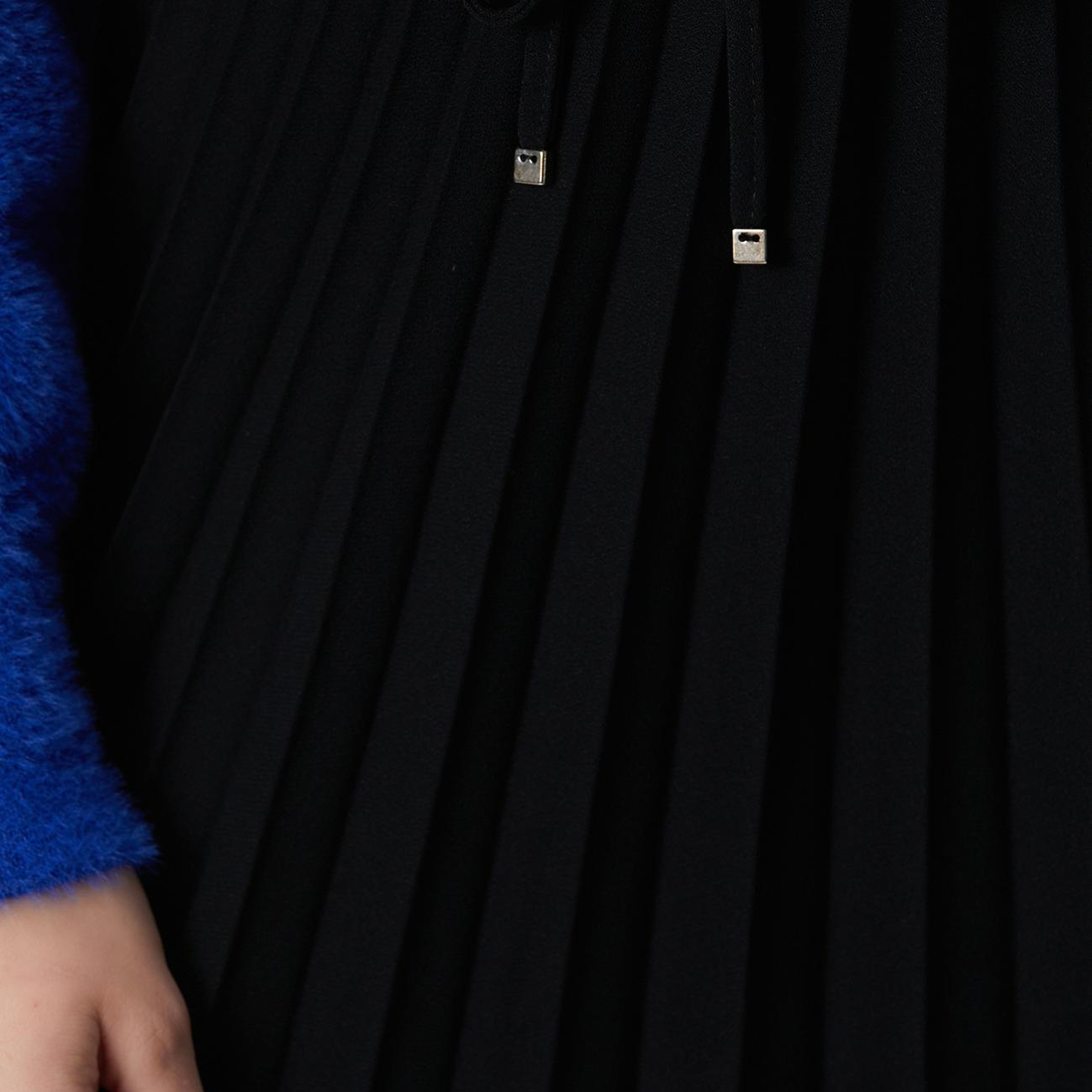 Network Kadın Siyah Piliseli Midi Etek