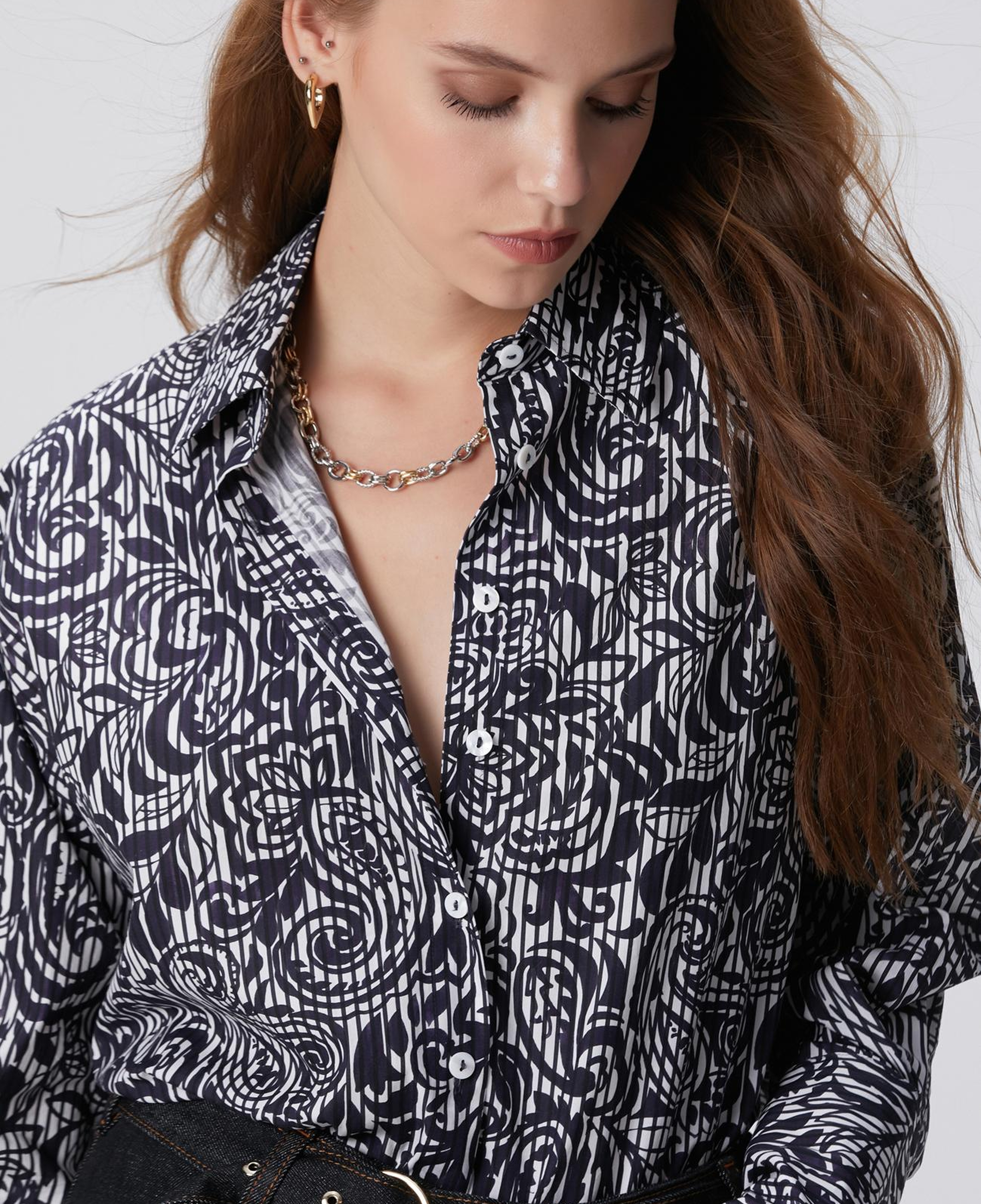 Network Kadın Lacivert Beyaz Desenli Gömlek