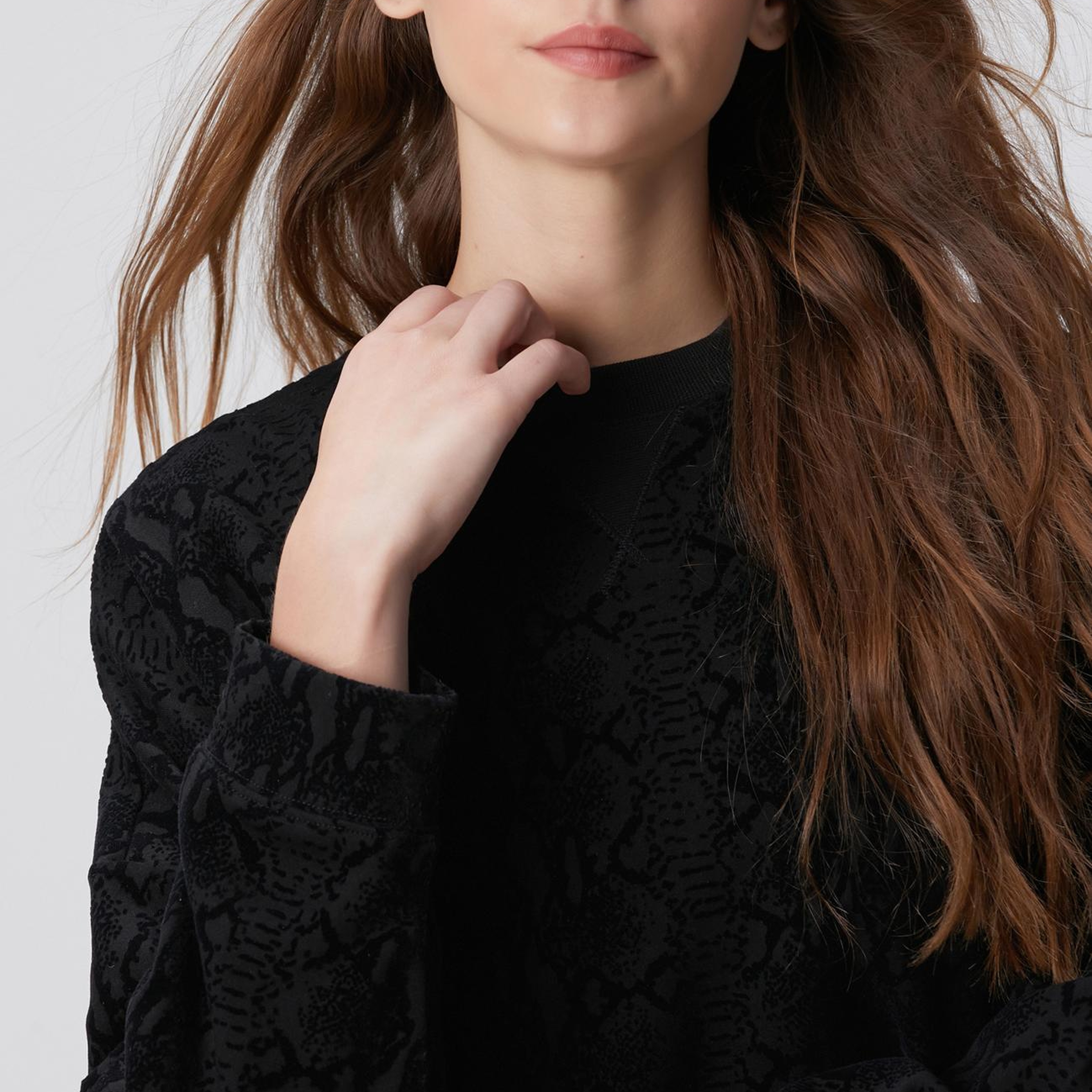 Network Kadın Siyah Baskılı Sweatshirt
