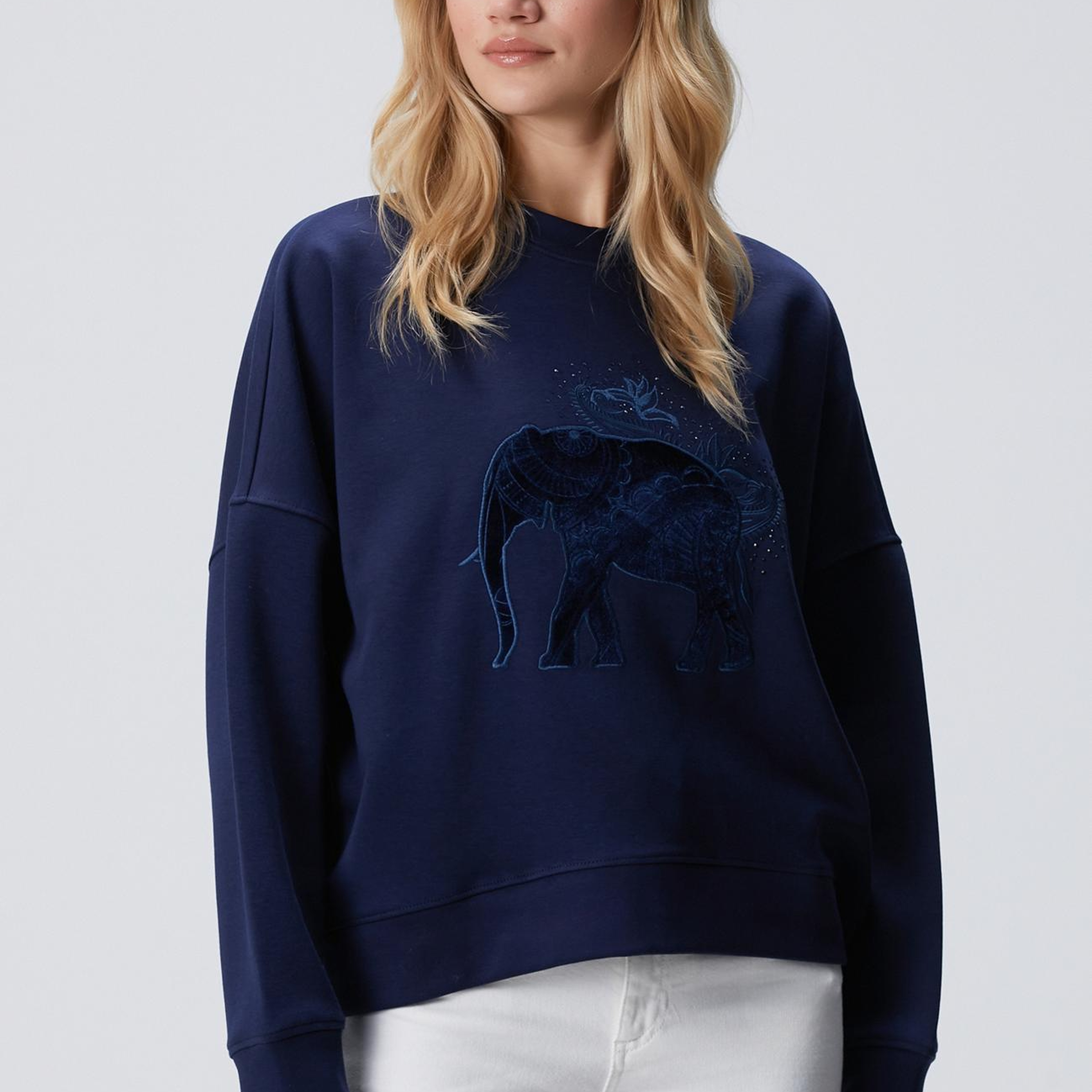 Network Kadın Lacivert Fil Nakışlı Sweatshirt