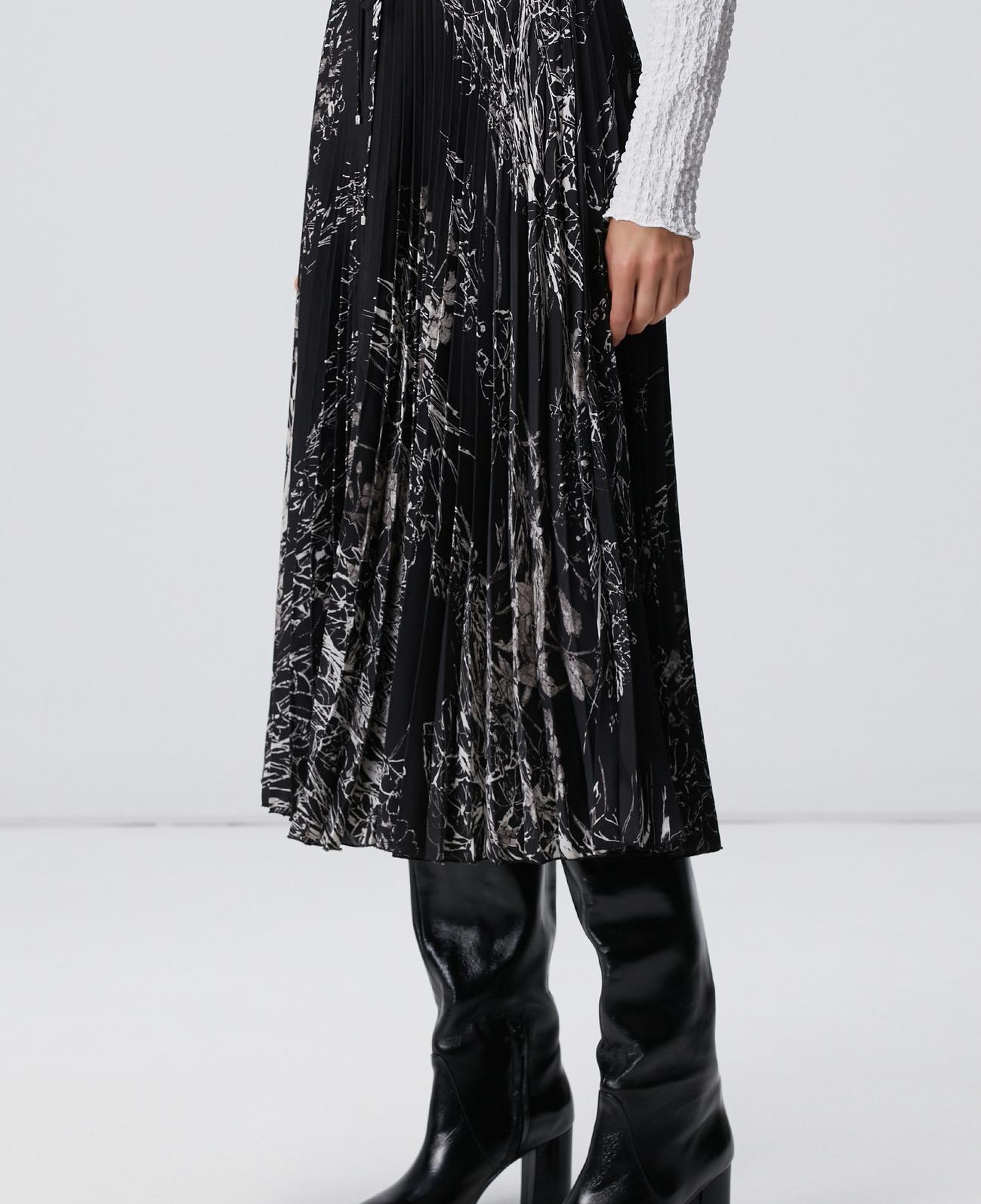 Network Kadın Siyah Kırık Beyaz Midi Etek