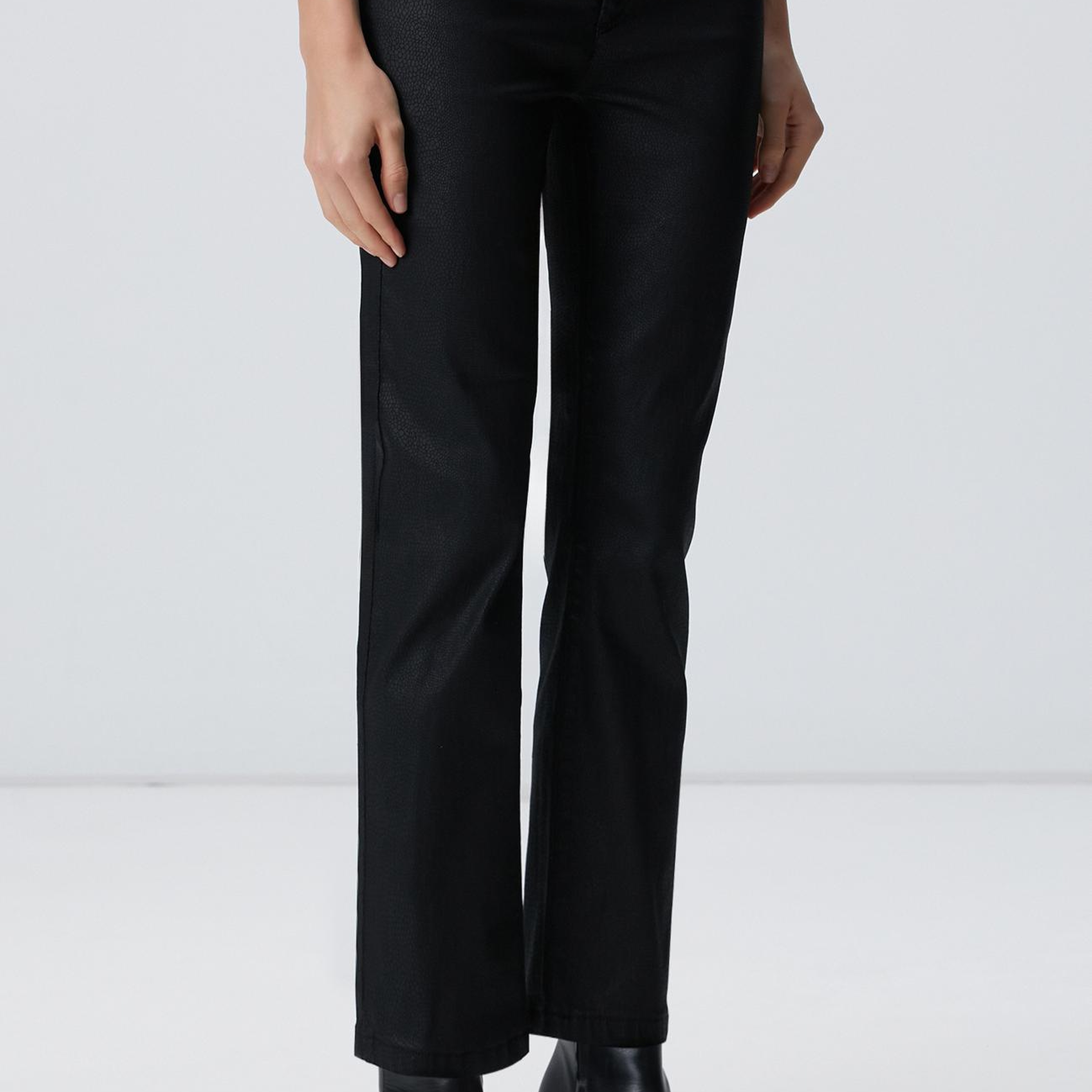 Network Kadın Siyah Kaplama Casual Pantolon