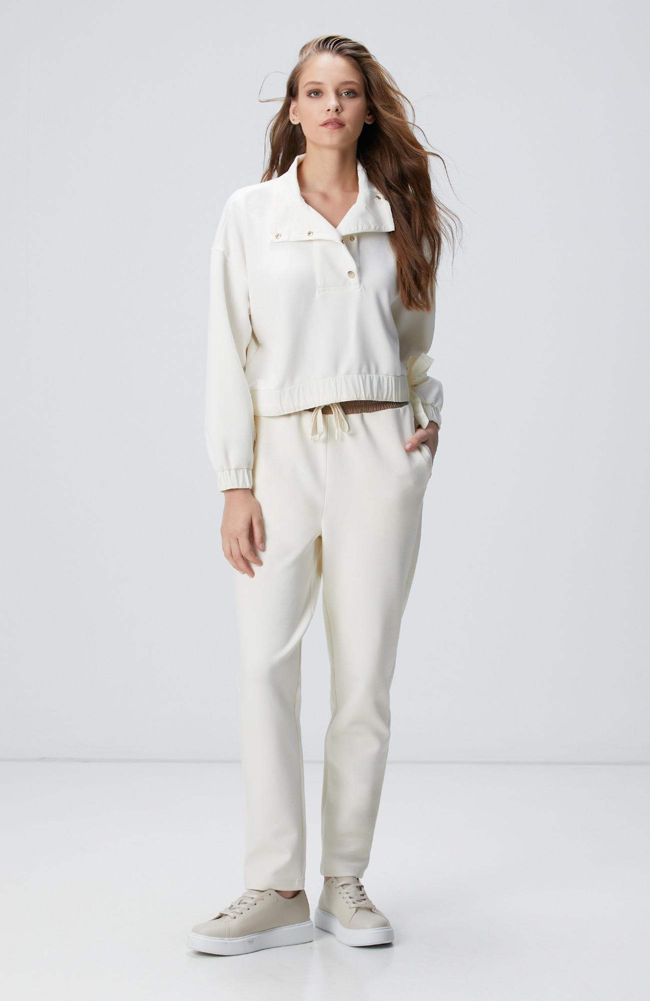 Network Kadın N-Tech Kırık Beyaz Çıtçıt Detaylı Sweatshirt