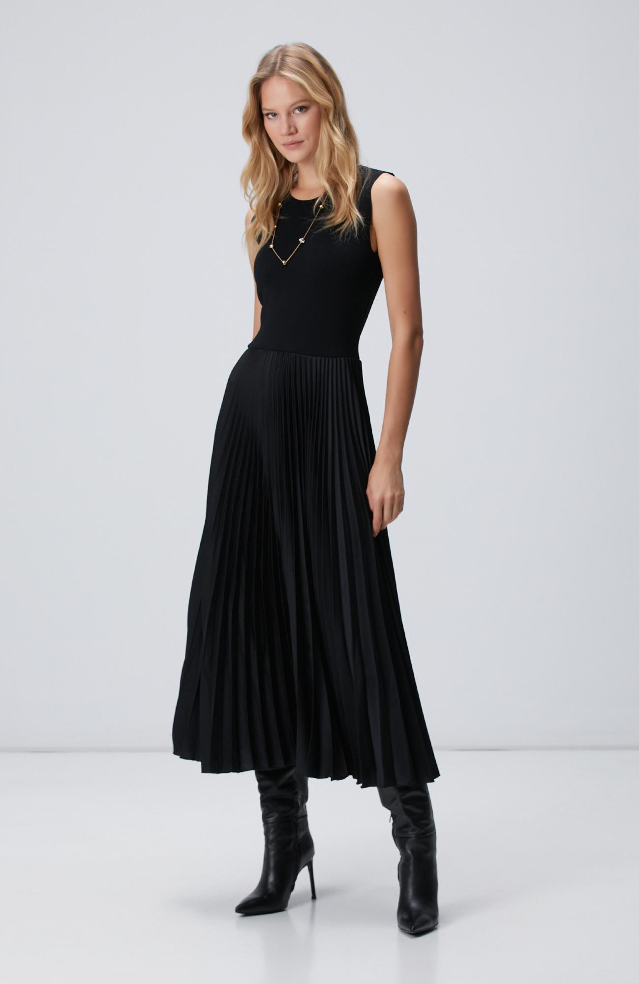 Network Kadın Siyah Bisiklet Yaka Pliseli Elbise