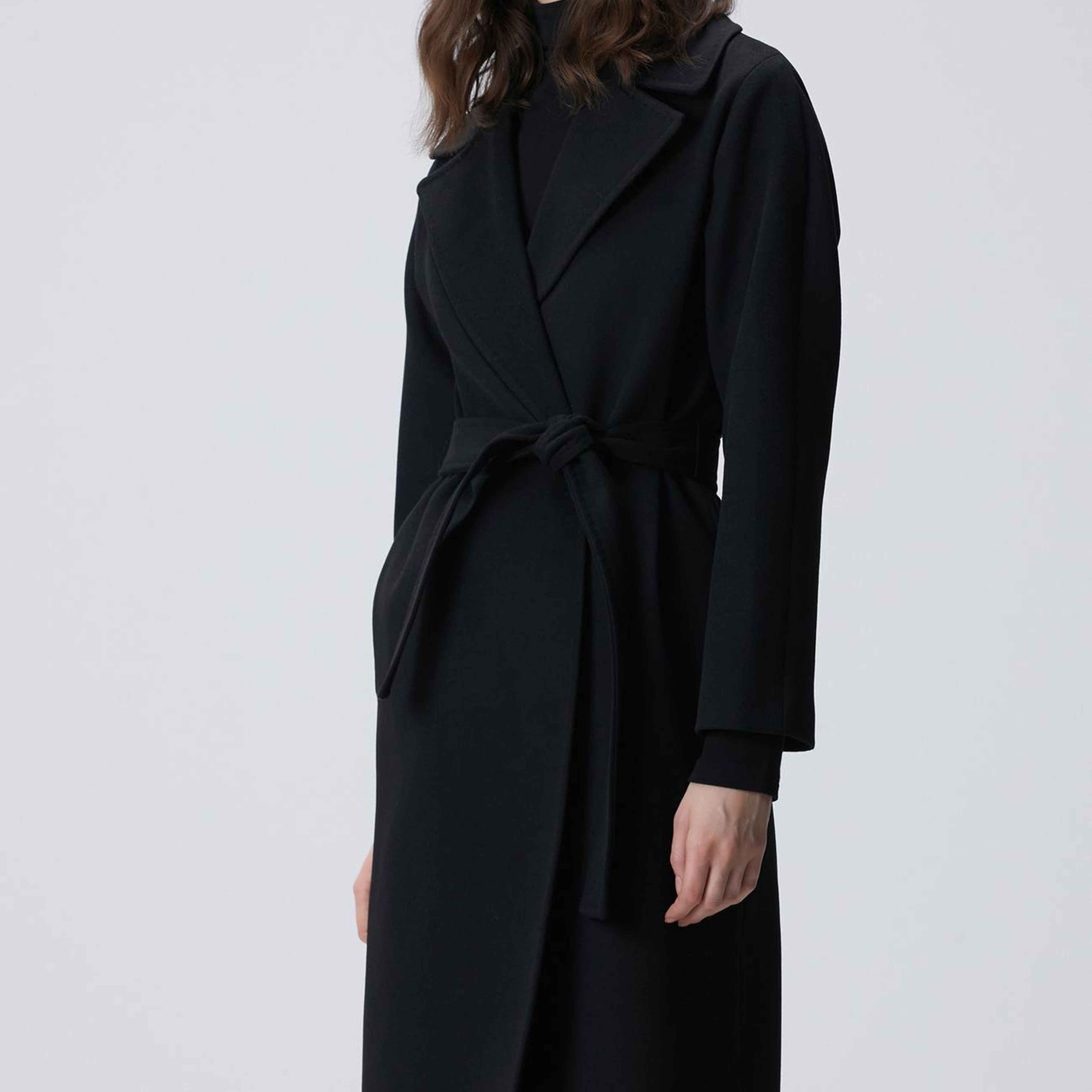 Network Kadın Siyah Geniş Yakalı Manto