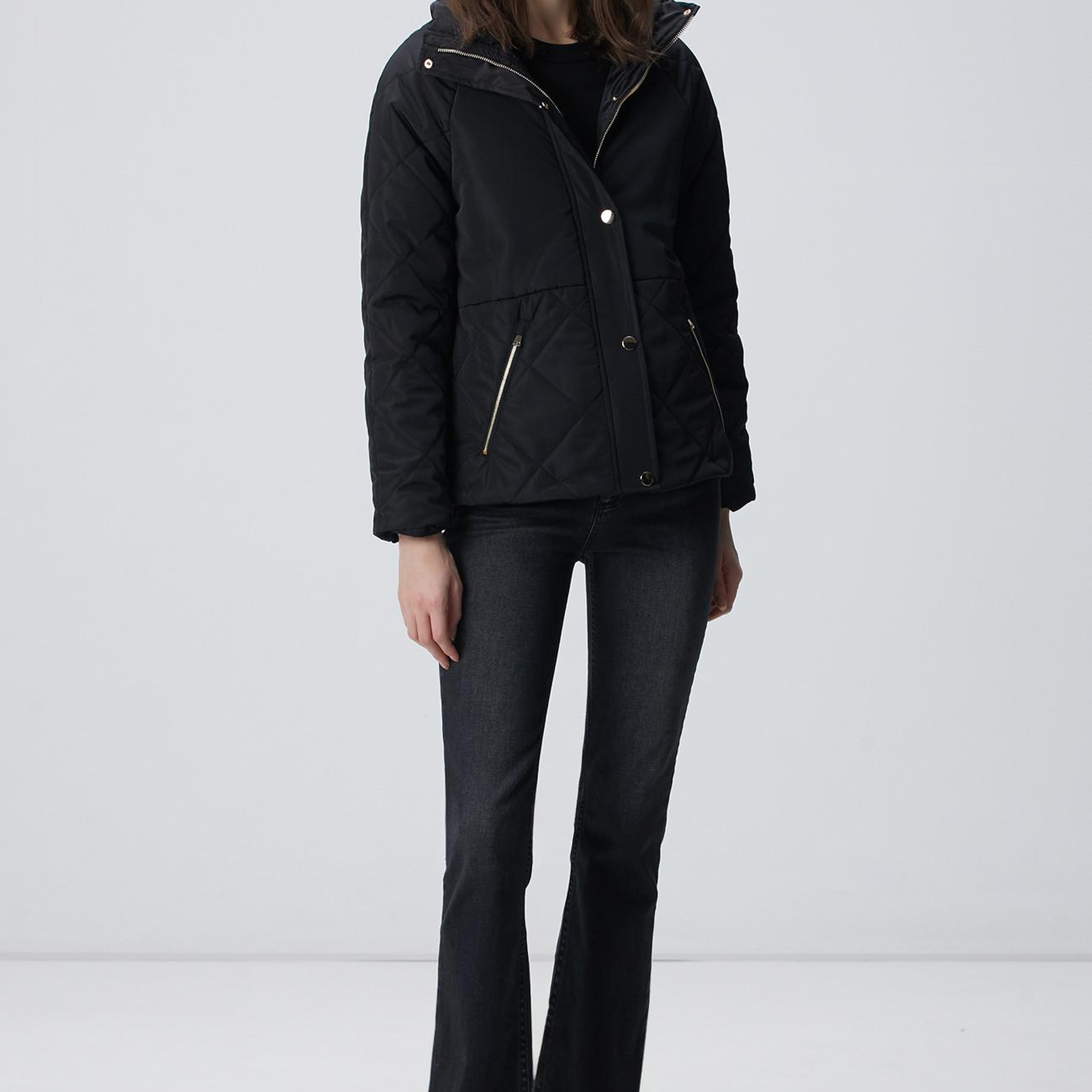 Network Kadın Siyah Yarım Kapitone Detaylı Kaban