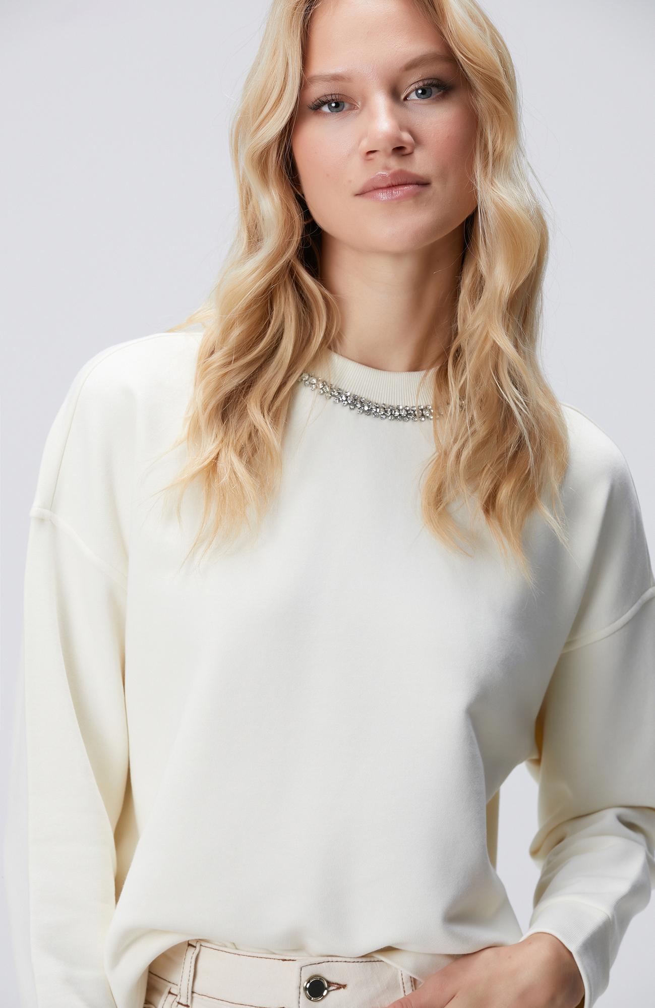 Network Kadın Kırık Beyaz Yakası Taş İşlemeli Sweatshirt