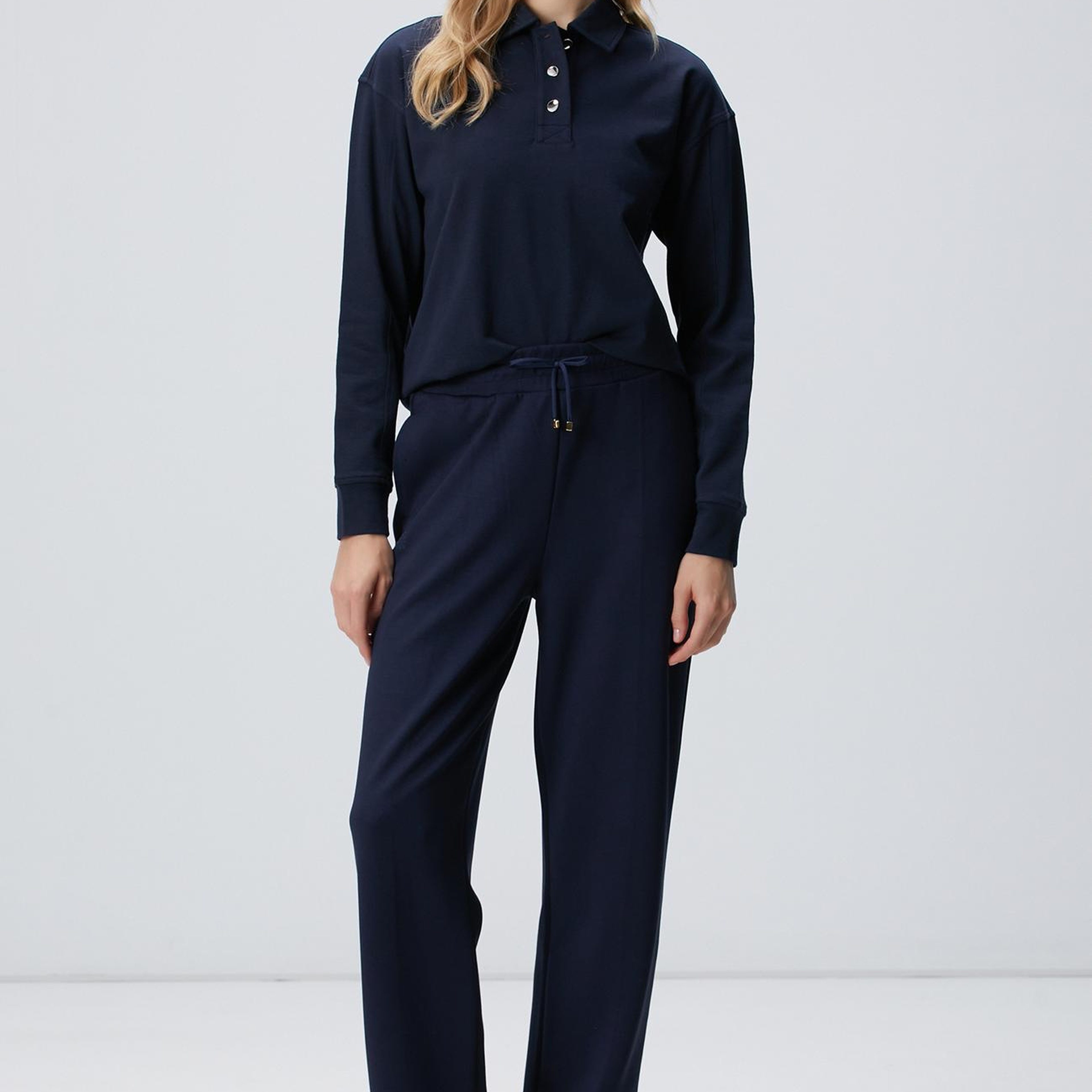 Network Kadın Lacivert Metal Düğmeli Sweatshirt