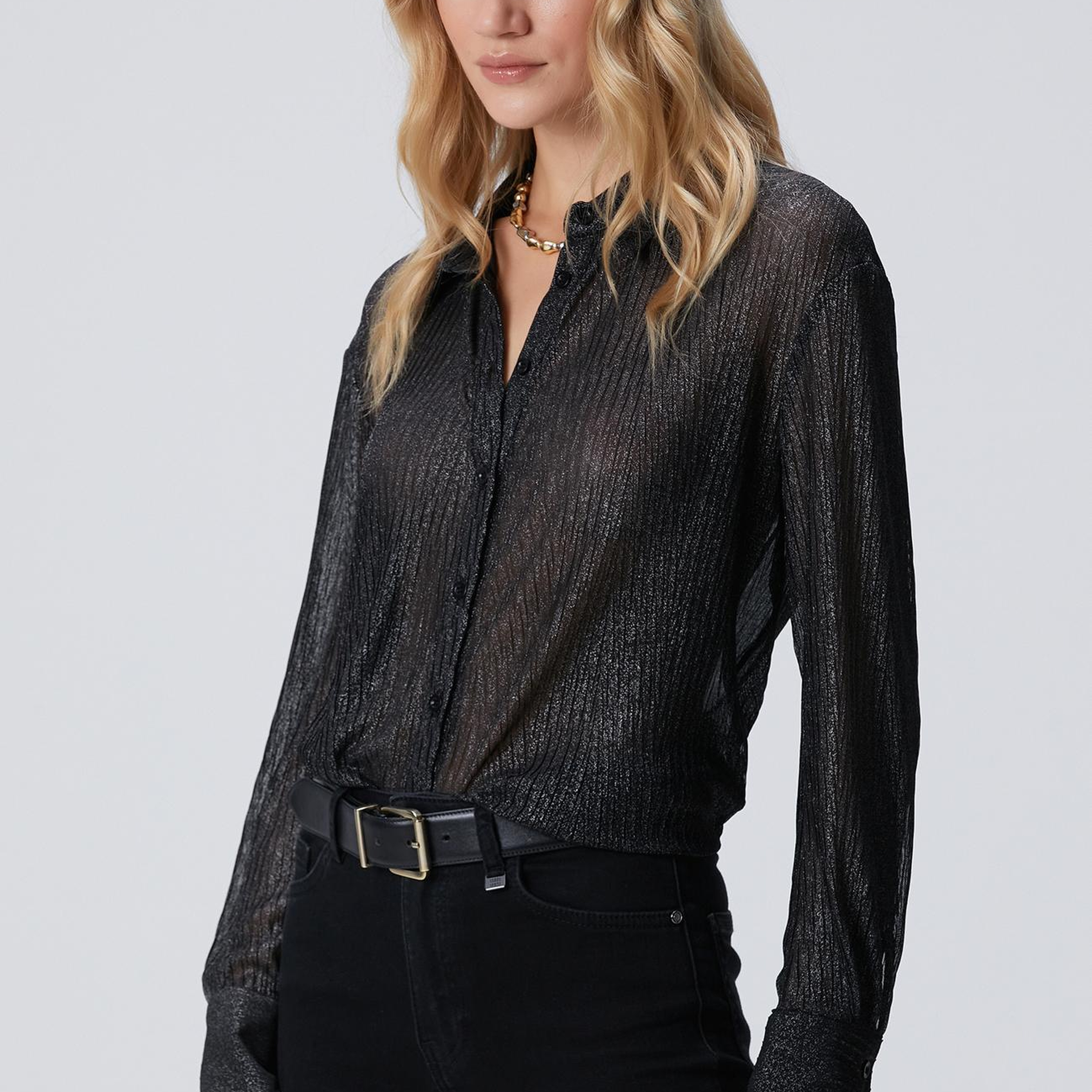 Network Kadın Siyah Simli Desenli Geniş Manşetli Gömlek