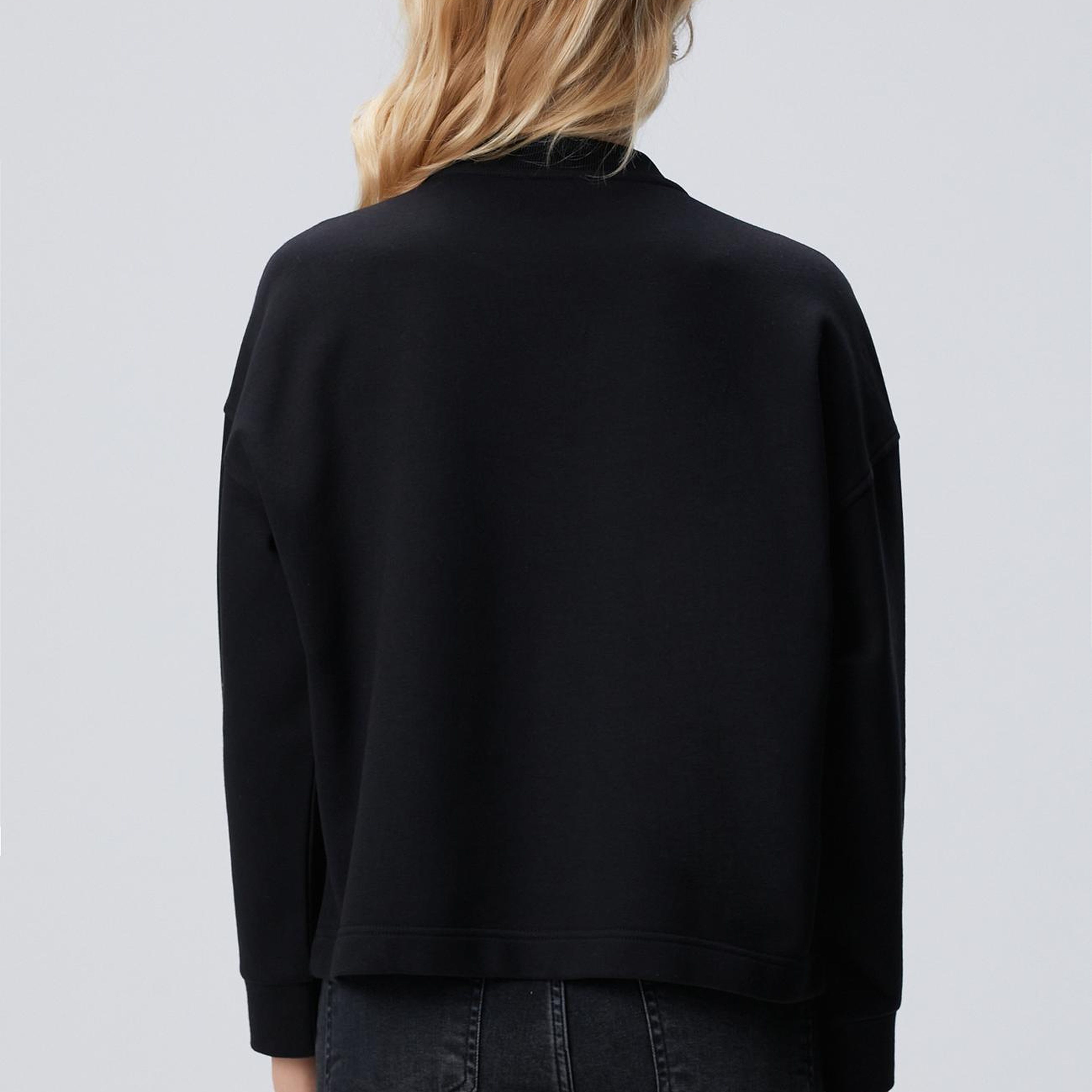 Network Kadın Siyah Yakası Taş İşlemeli Sweatshirt