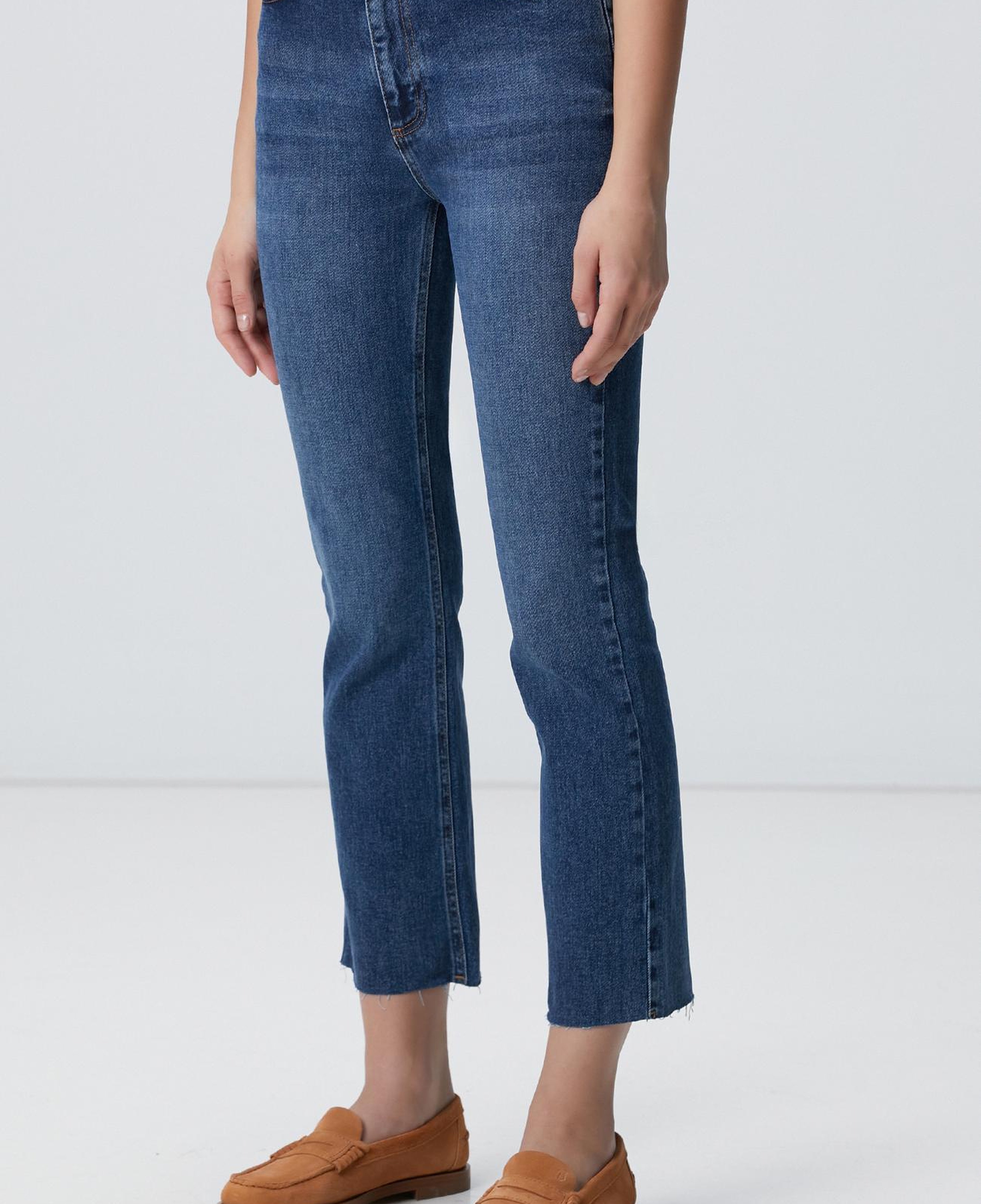 Network Kadın İndigo Kesik Paça Denim Pantolon
