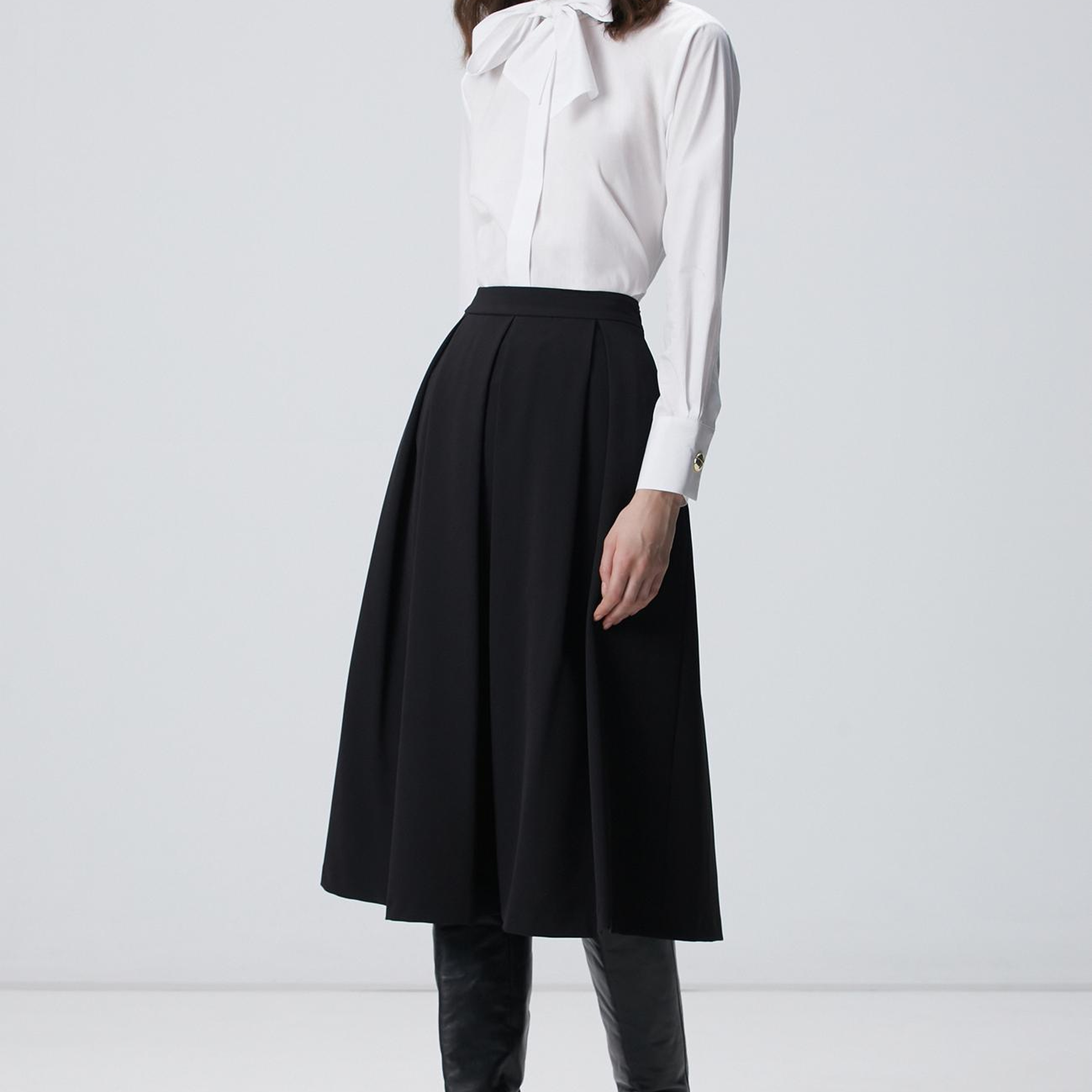 Network Kadın Siyah Geniş Pile Detaylı Diz Altı Etek