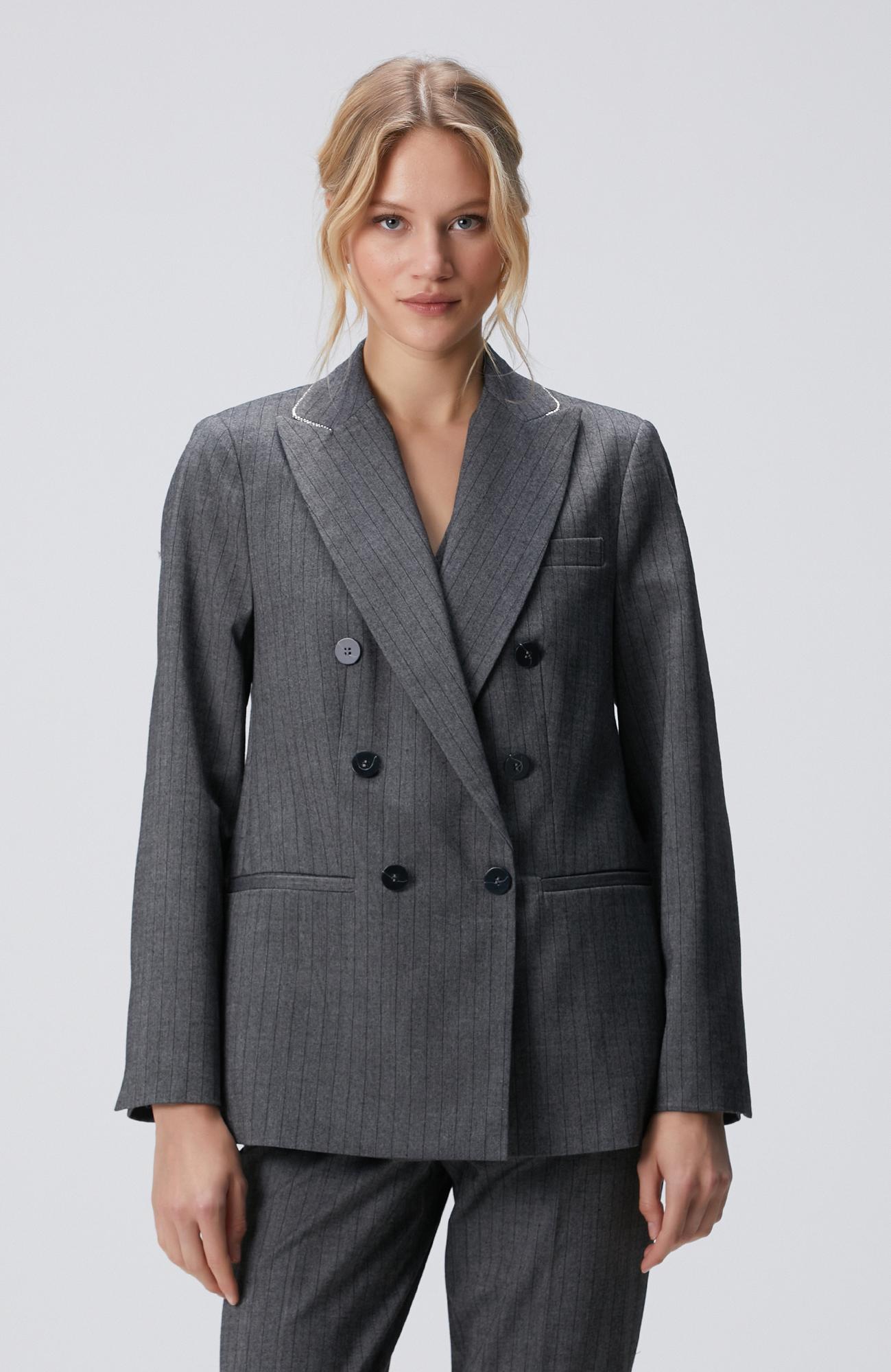 Network Kadın Antrasit Yakası Zincir Taş Detaylı Yün Karışımlı Ceket