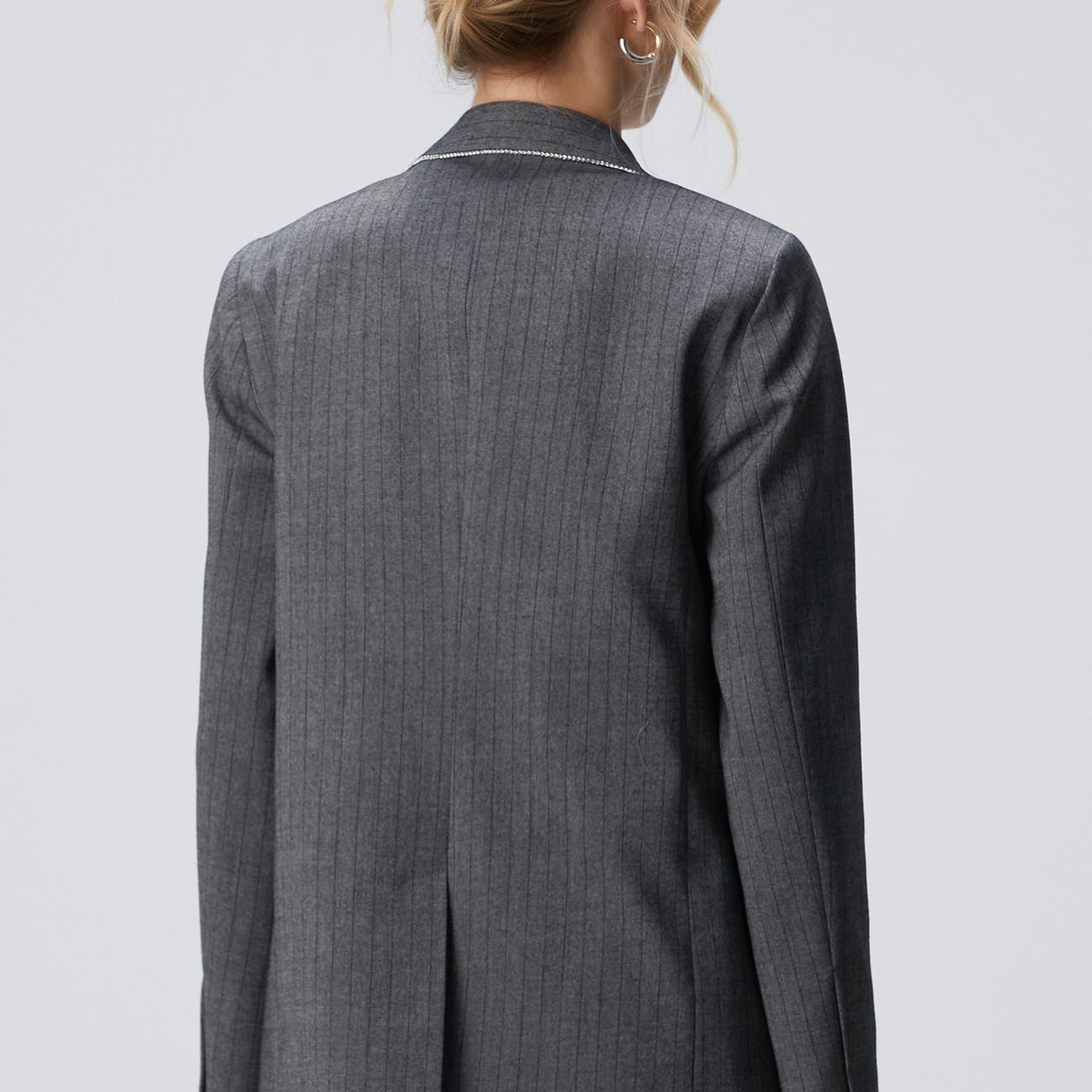 Network Kadın Antrasit Yakası Zincir Taş Detaylı Yün Karışımlı Ceket