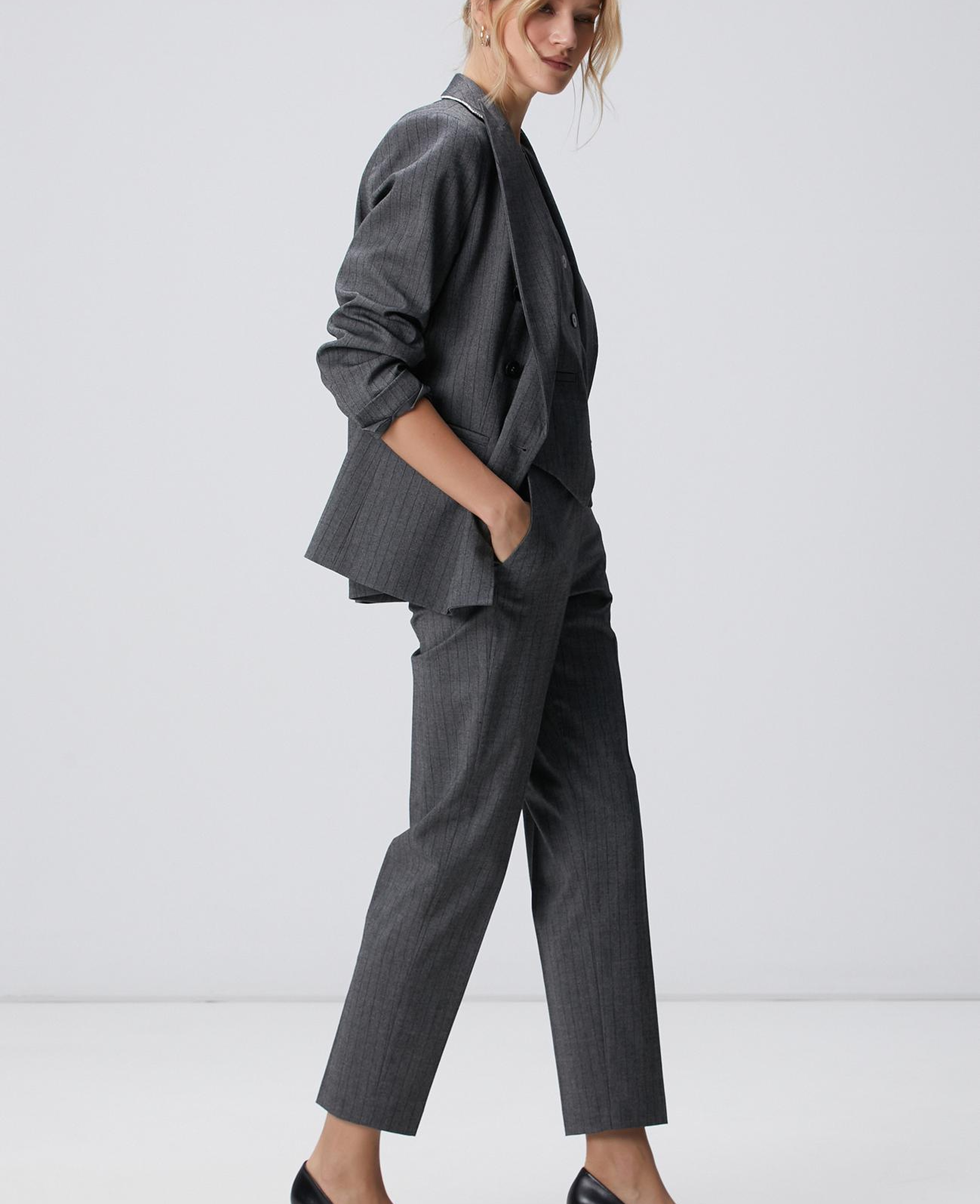 Network Kadın Antrasit Yakası Zincir Taş Detaylı Yün Karışımlı Ceket