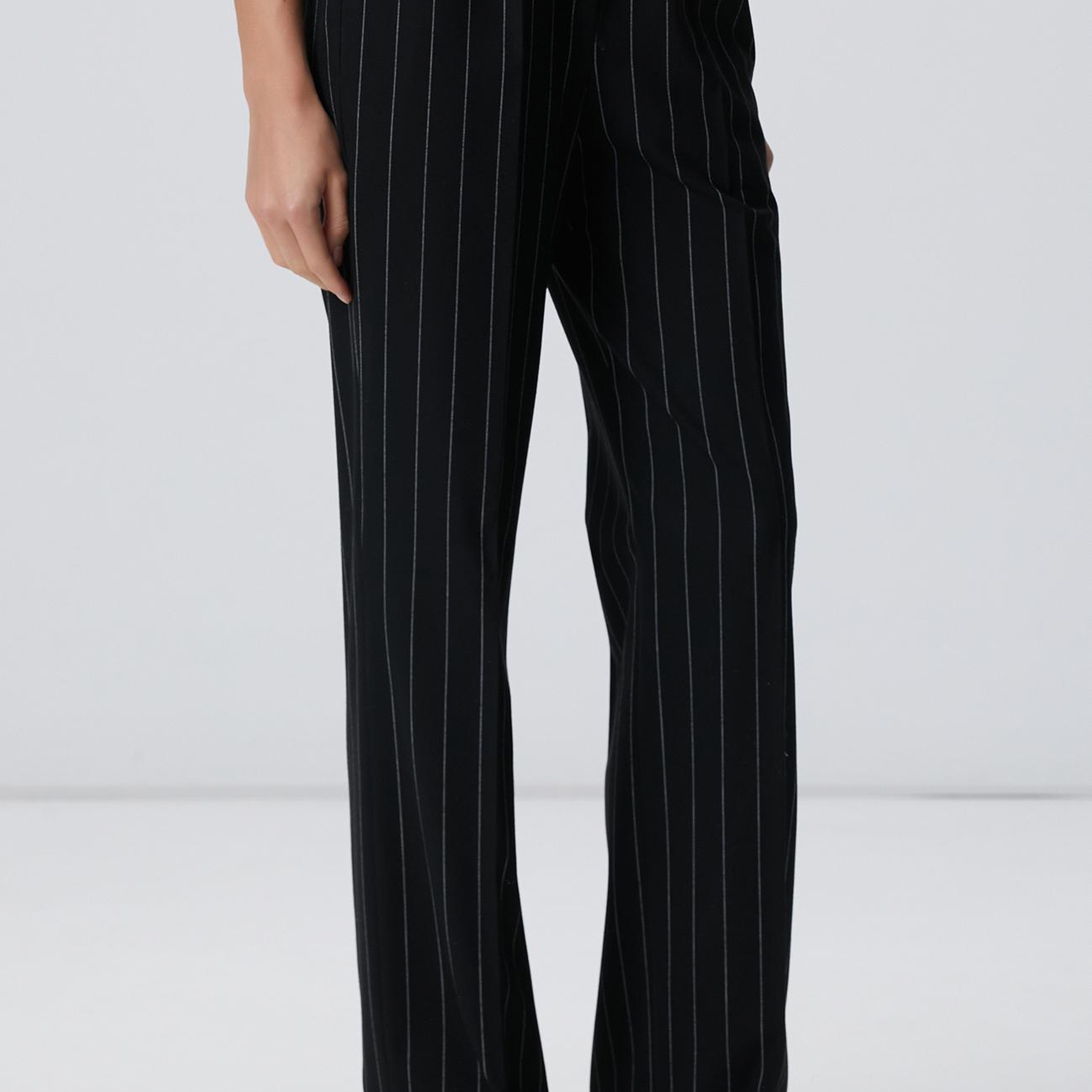 Network Kadın Siyah Çizgili Jogger Pantolon