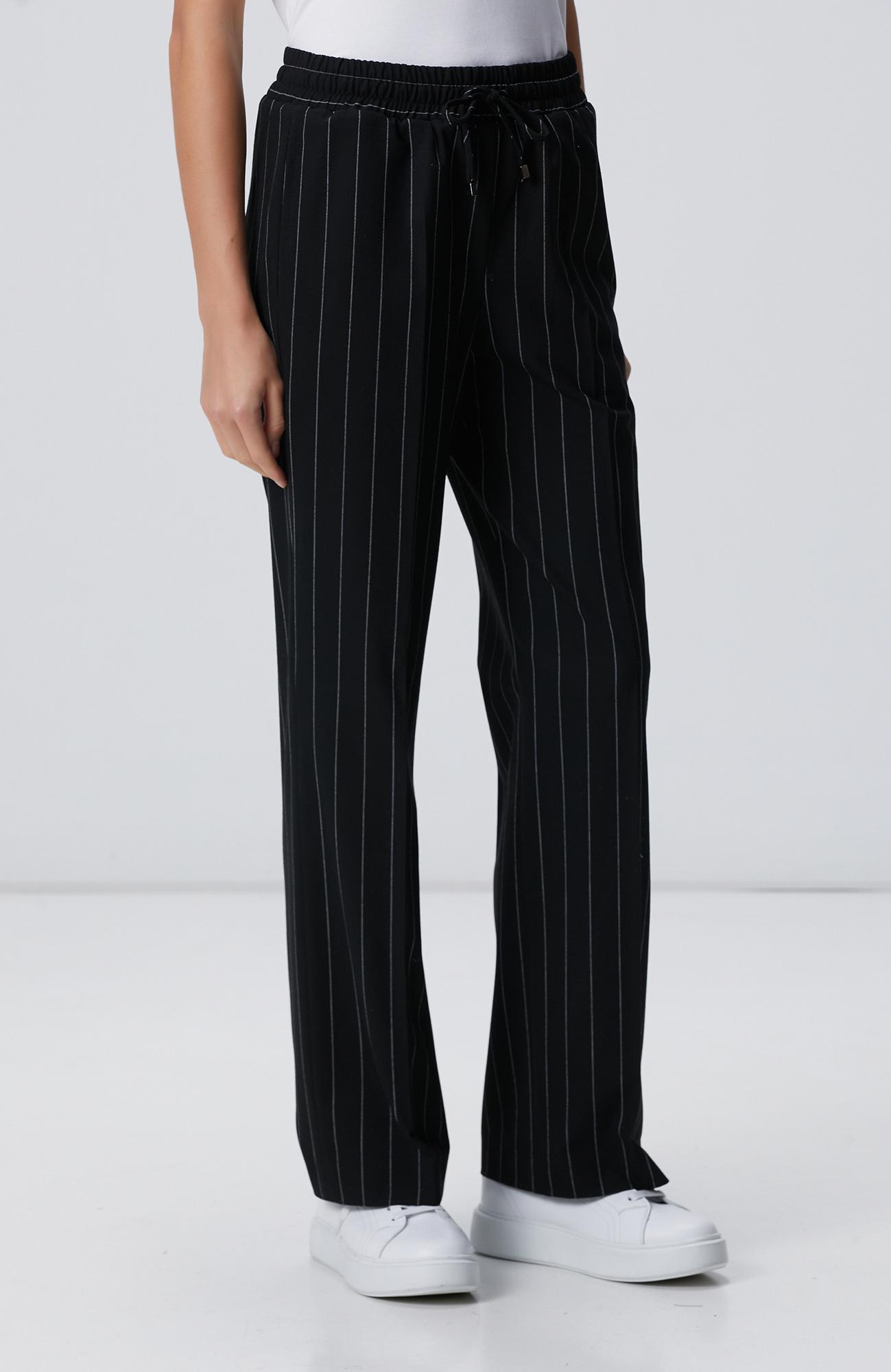 Network Kadın Siyah Çizgili Jogger Pantolon