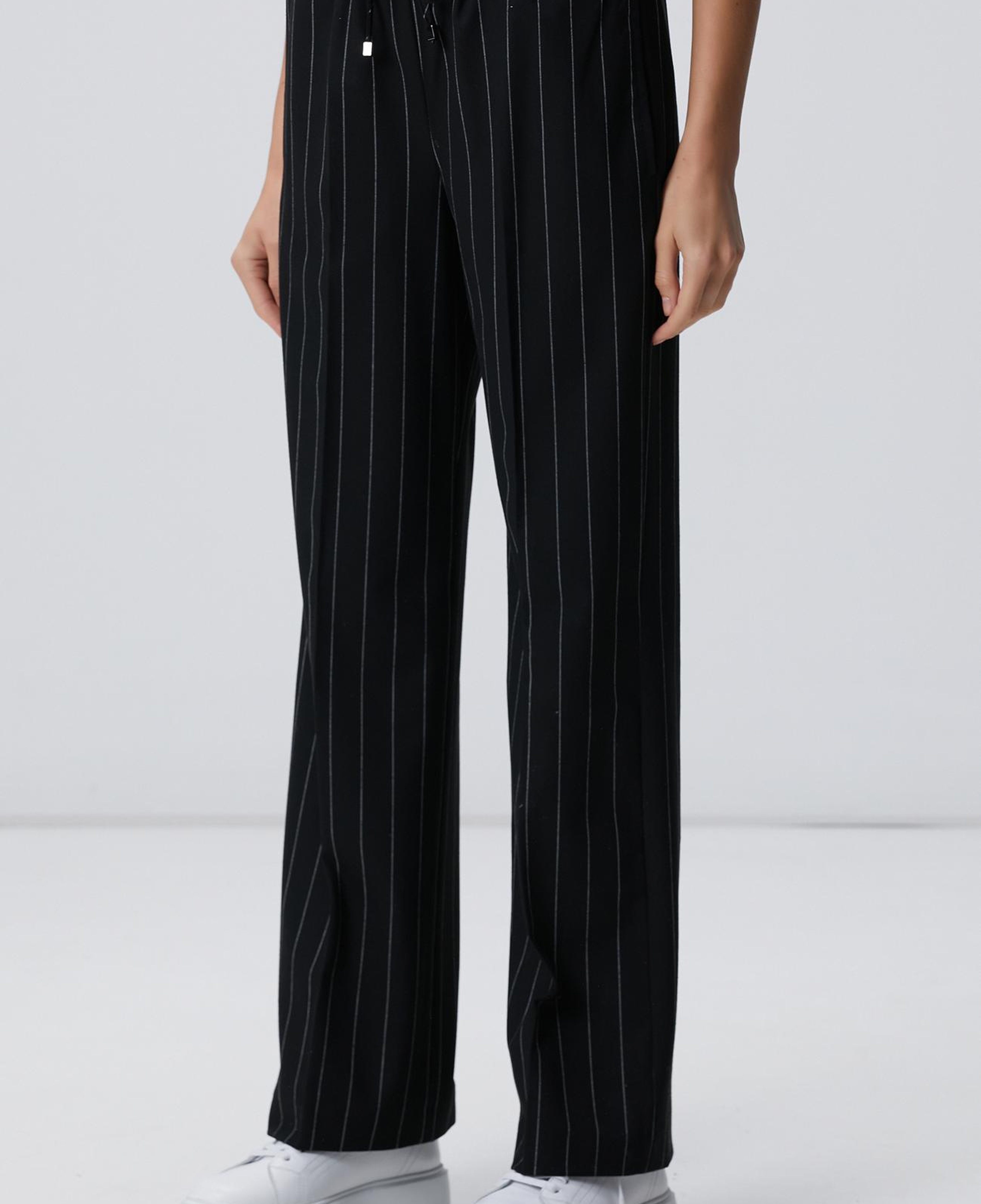 Network Kadın Siyah Çizgili Jogger Pantolon