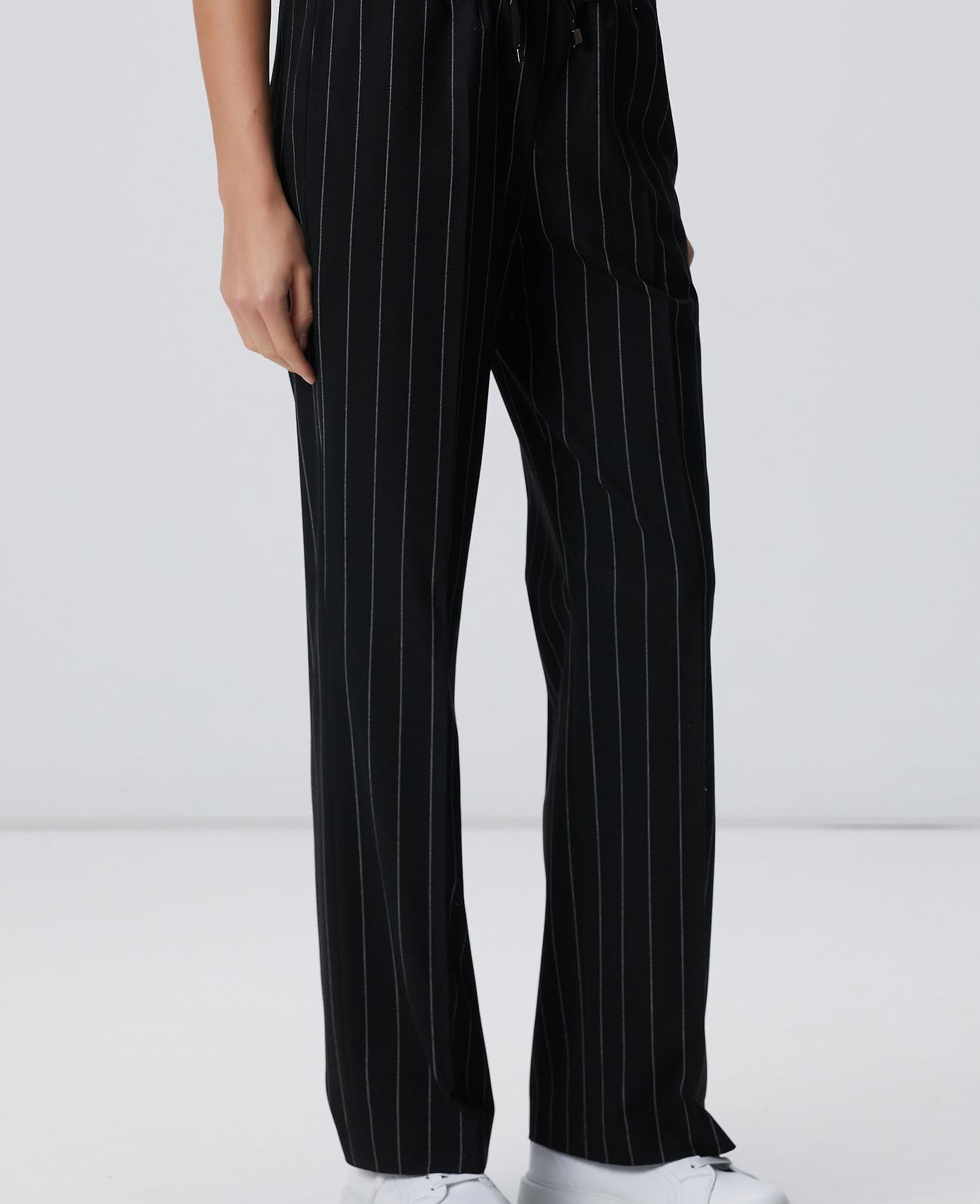 Network Kadın Siyah Çizgili Jogger Pantolon