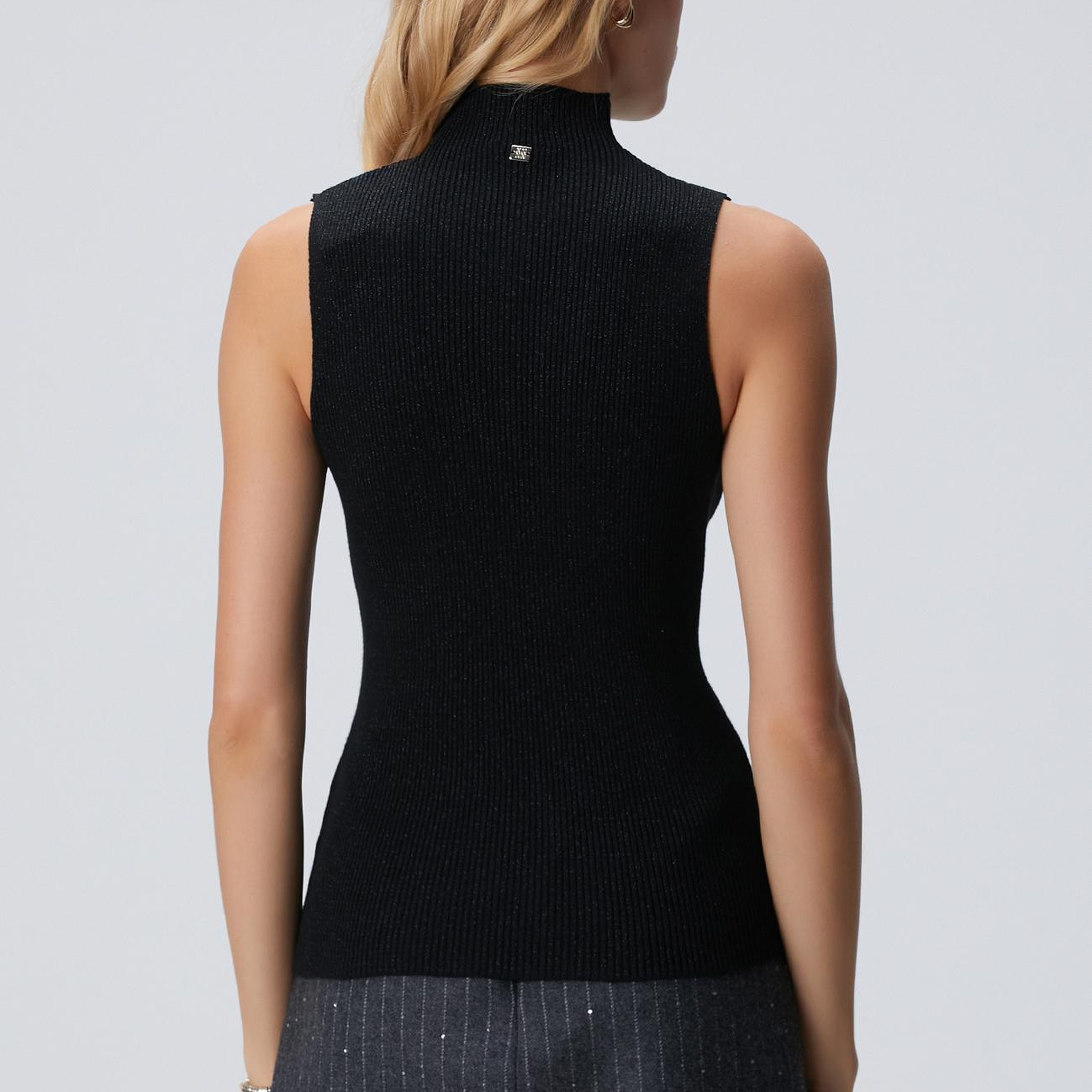 Network Kadın Siyah Balıkçı Yaka Kolsuz Simli Triko Kazak