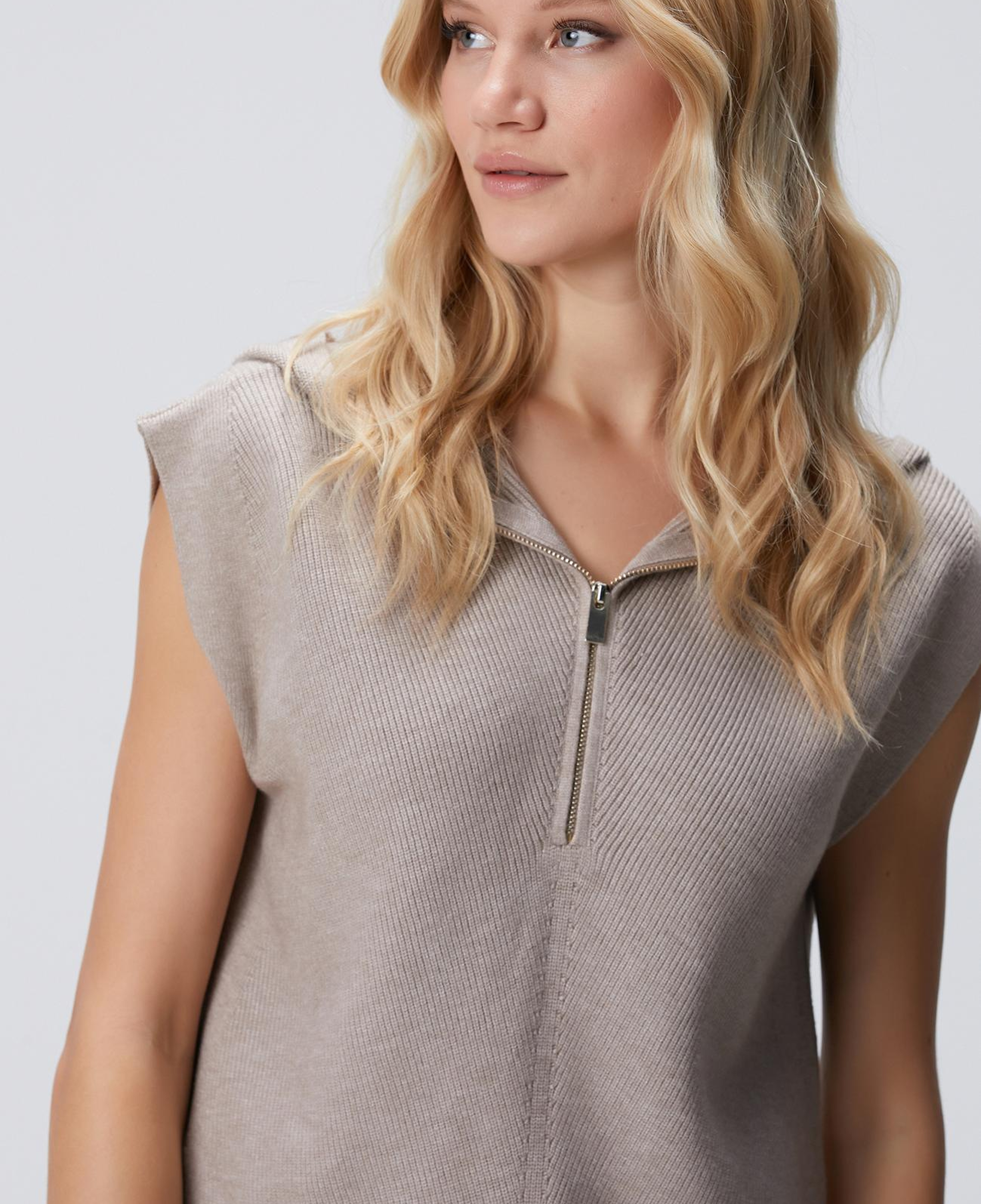 Network Kadın Vizon Verev Desen Örgü Kapüşonlu Kolsuz Kazak