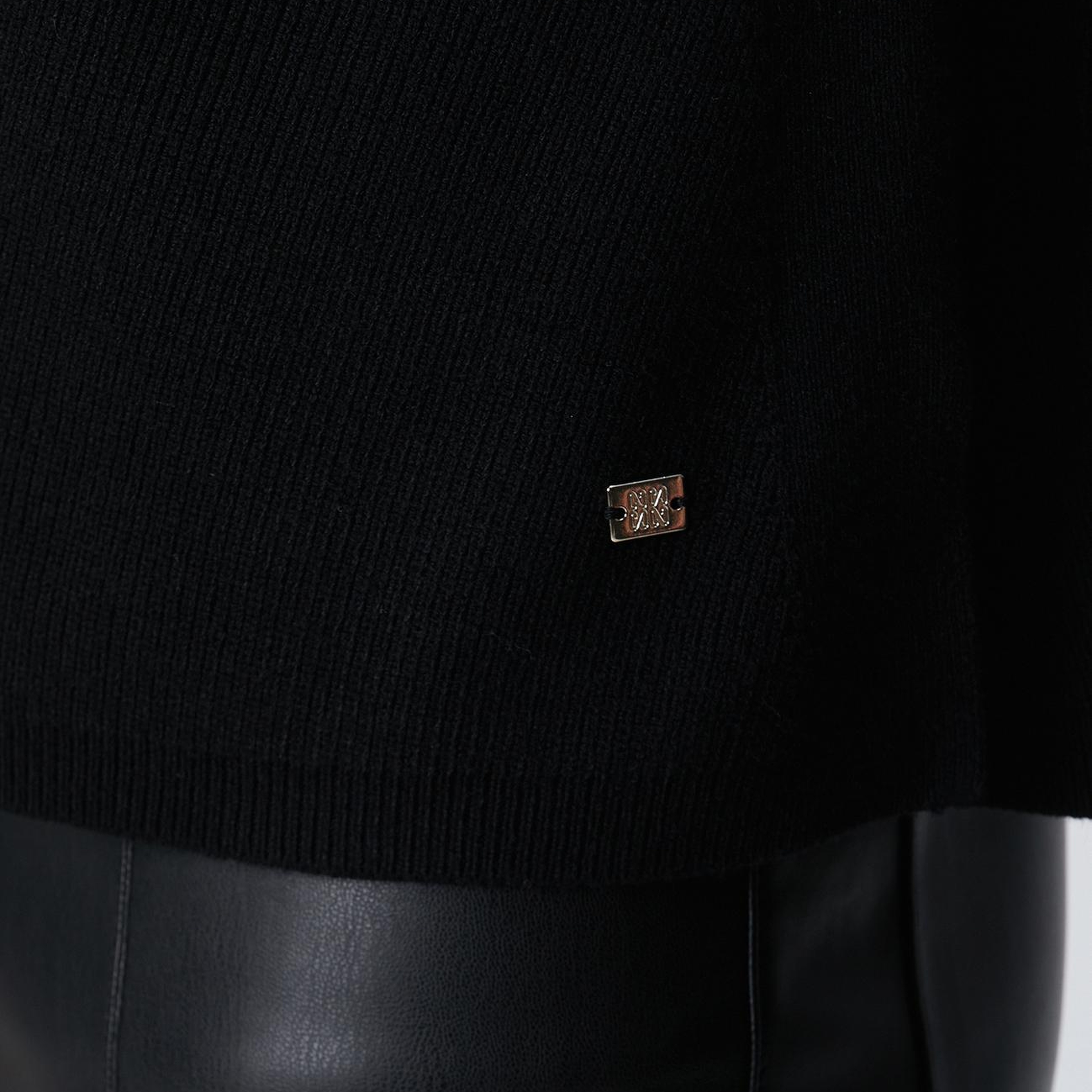 Network Kadın Siyah Verev Desen Örgü Kapüşonlu Kolsuz Kazak