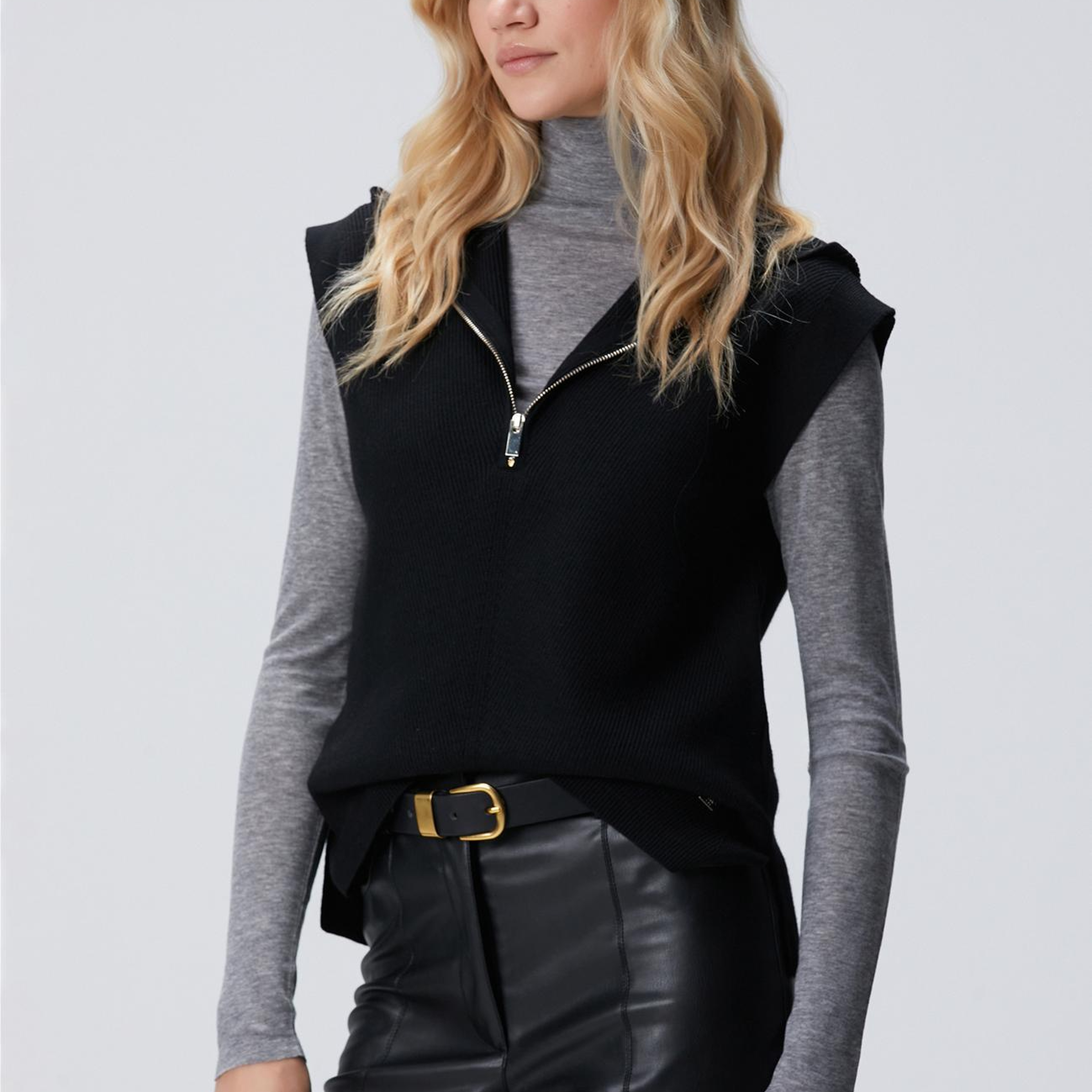 Network Kadın Siyah Verev Desen Örgü Kapüşonlu Kolsuz Kazak