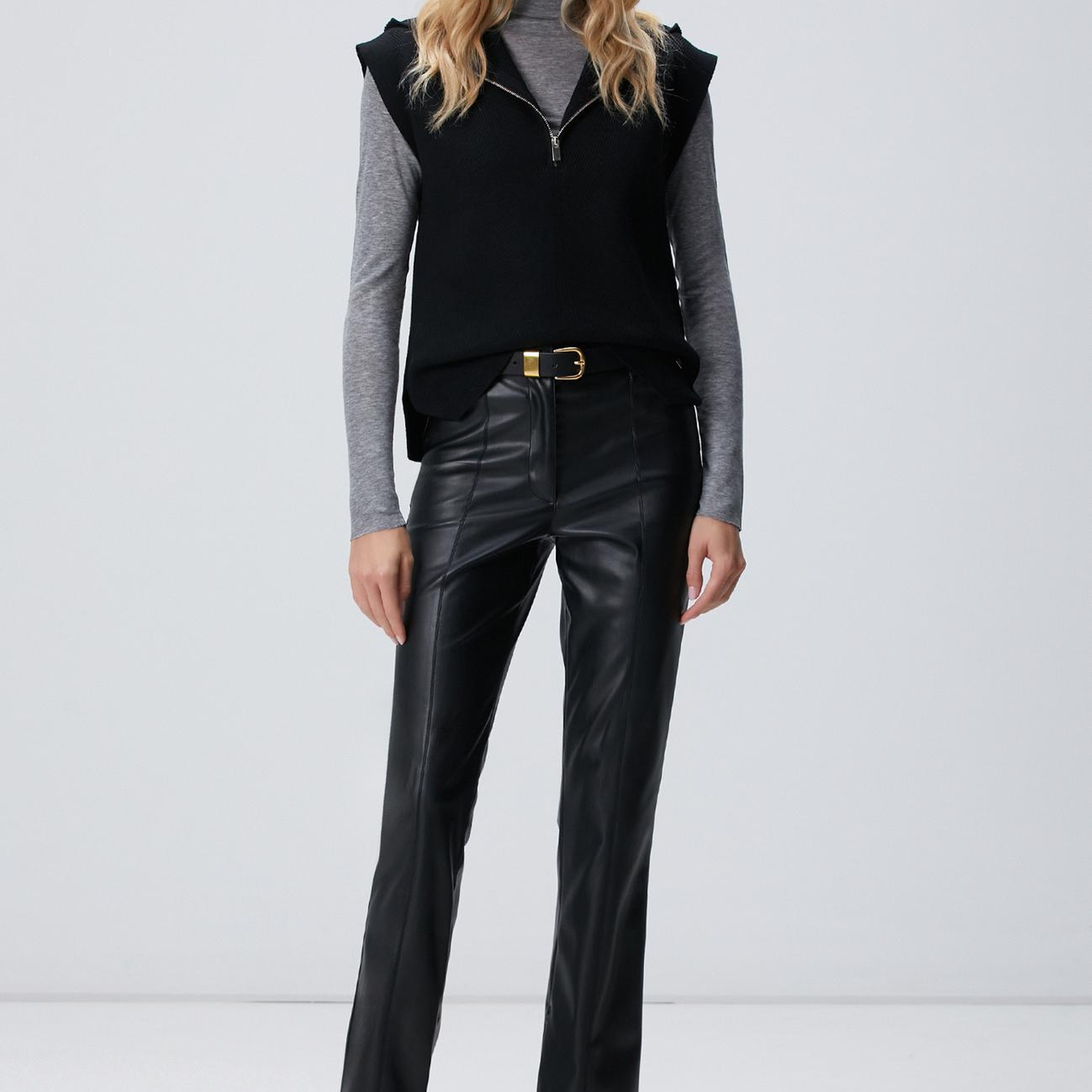 Network Kadın Siyah Verev Desen Örgü Kapüşonlu Kolsuz Kazak