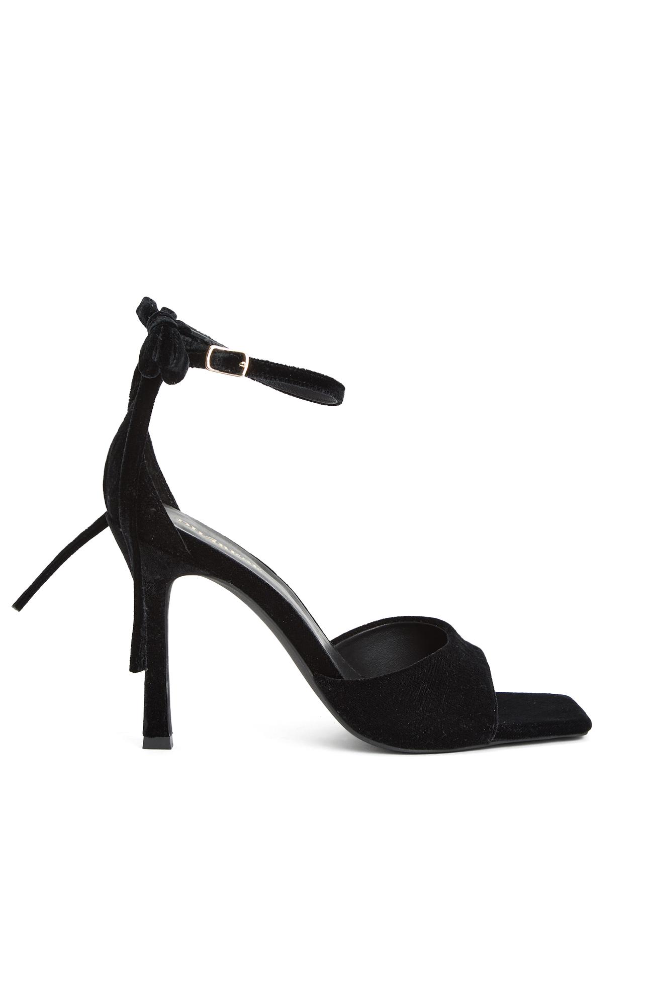 Divarese Kadın Siyah Bantlı Topuklu Sandalet