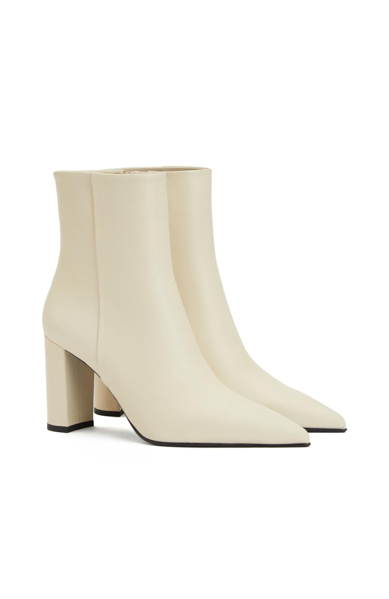 George Hogg Kadın Kırık Beyaz Fermuarlı Deri Bot