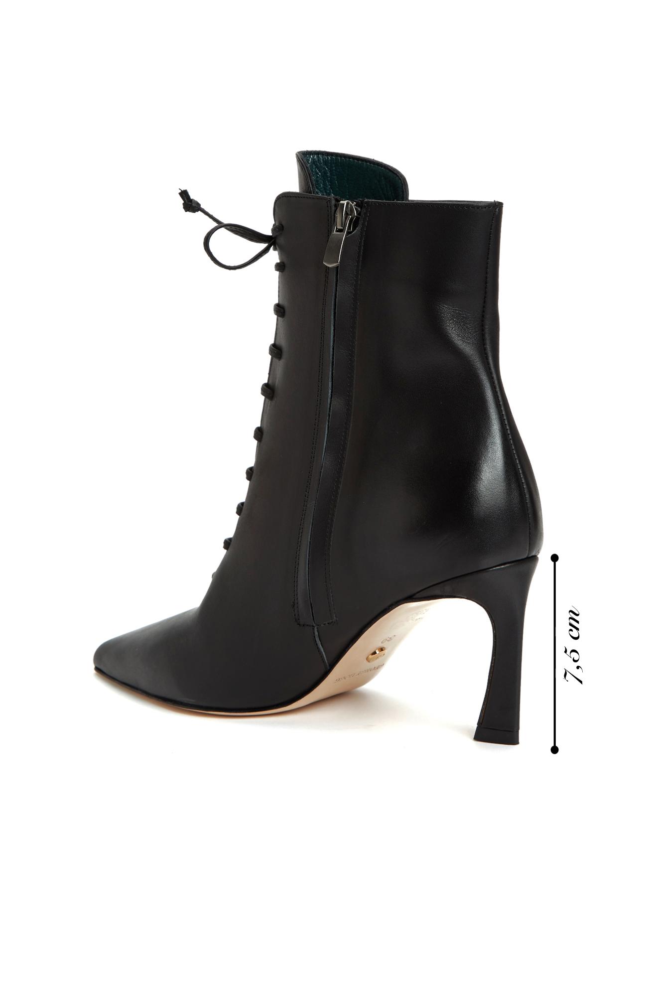 George Hogg Kadın Siyah Bağcıklı Topuklu Deri Bot