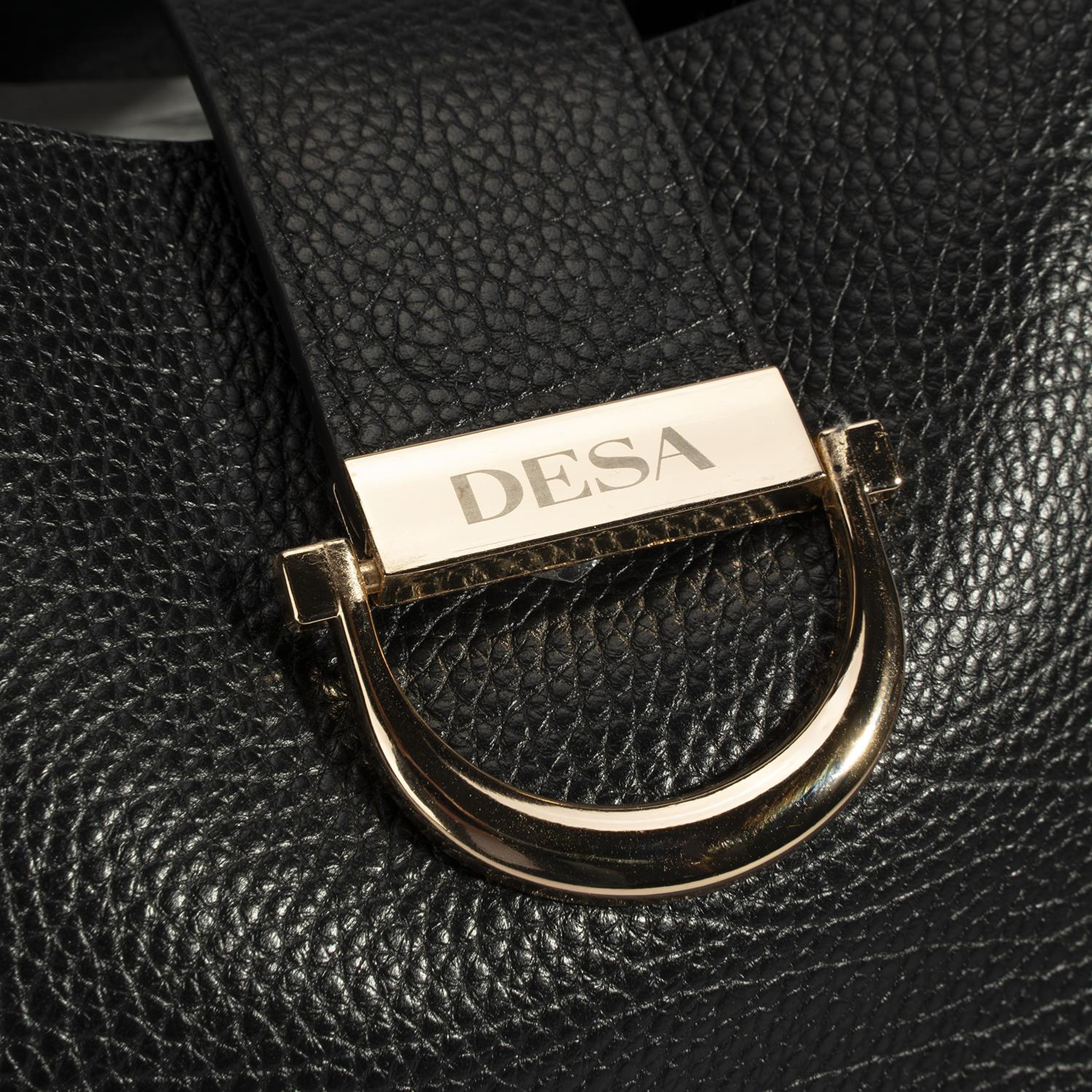 DESA Kadın Siyah Cüzdan Aksesuarlı Deri Omuz Çantası