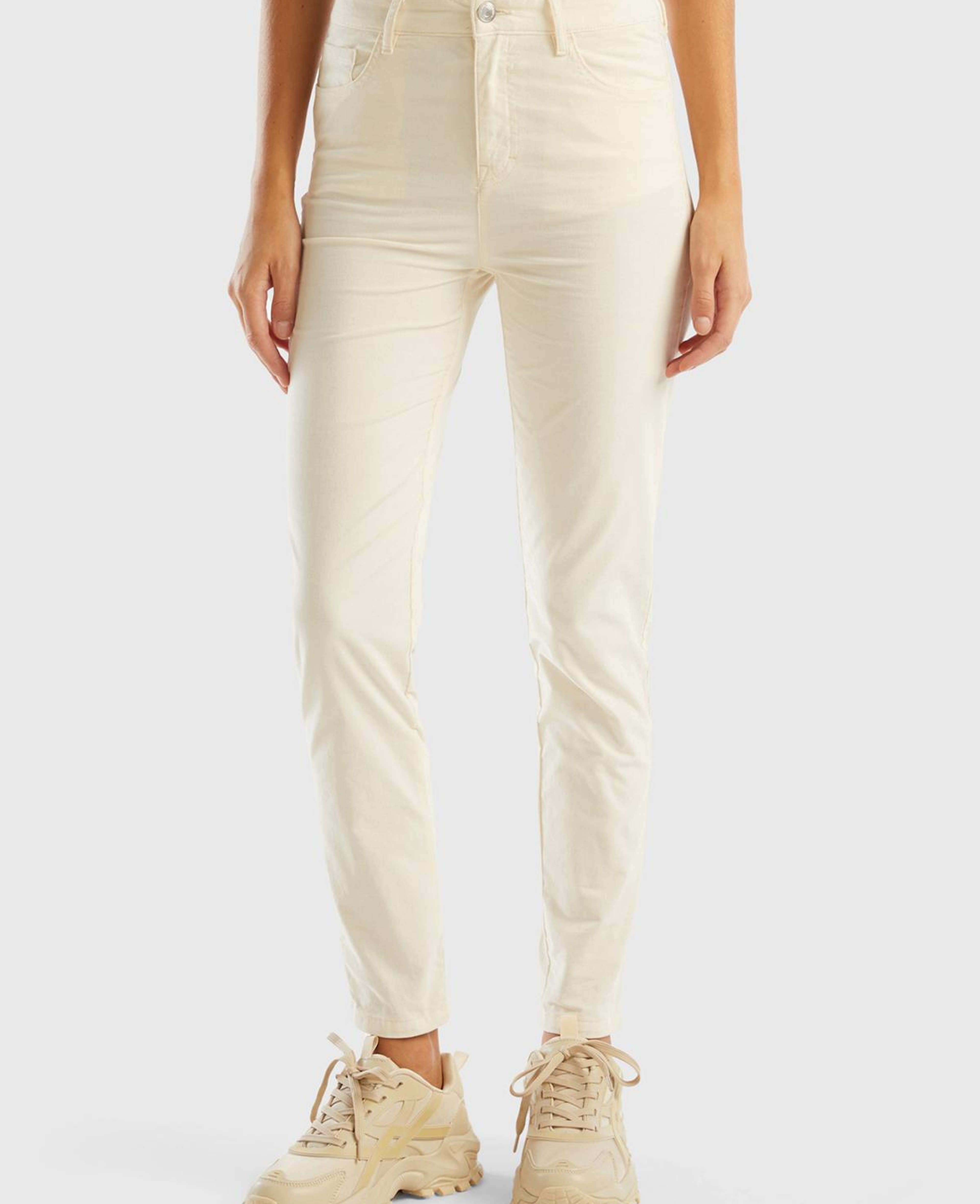 Kadın Krem Slim Fit Kadife Pantolon