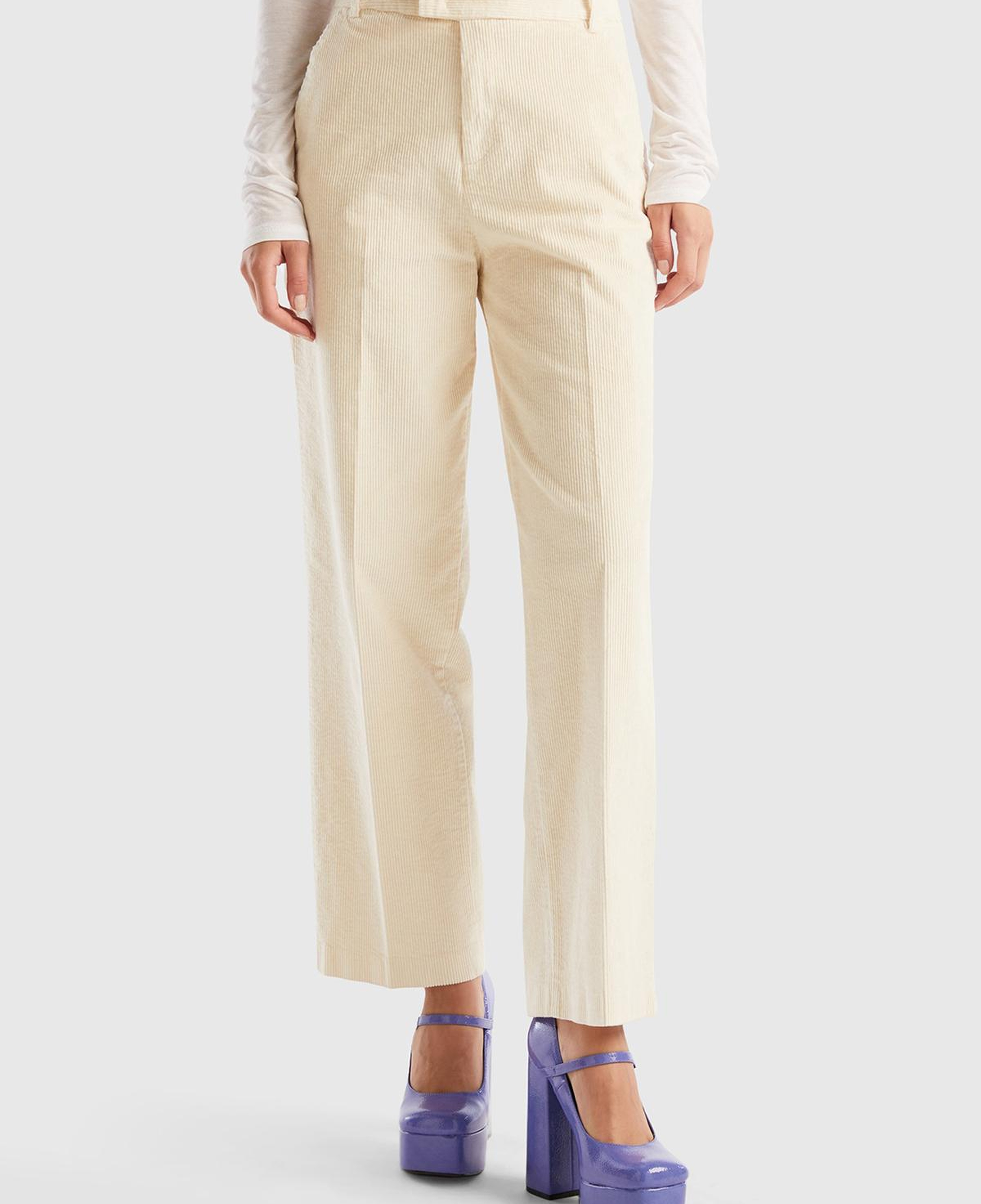Kadın Krem Düz Paça Kadife Pantolon