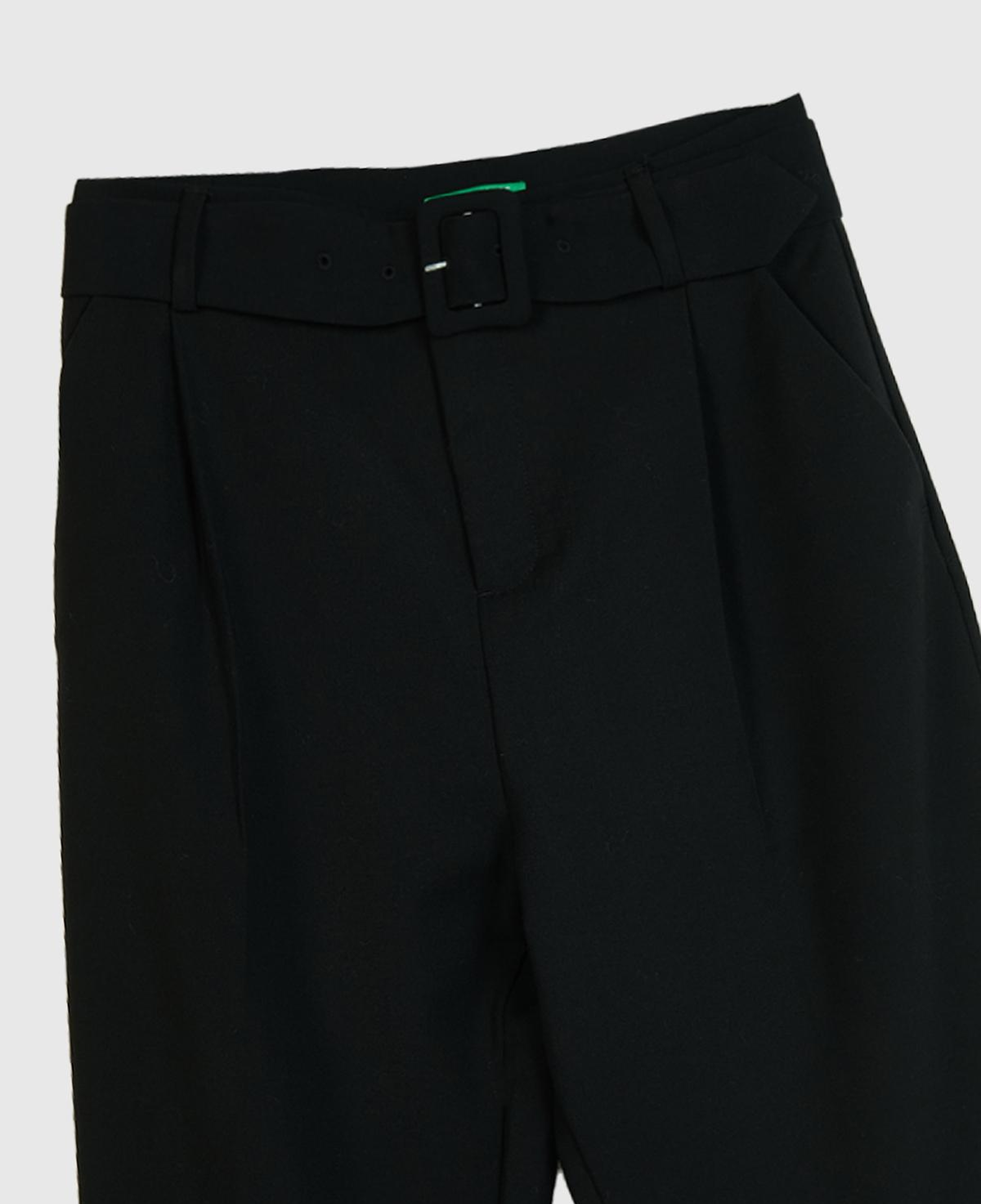 Kadın Siyah Poliviskoz Rahat Kalıp Kemerli Pantolon