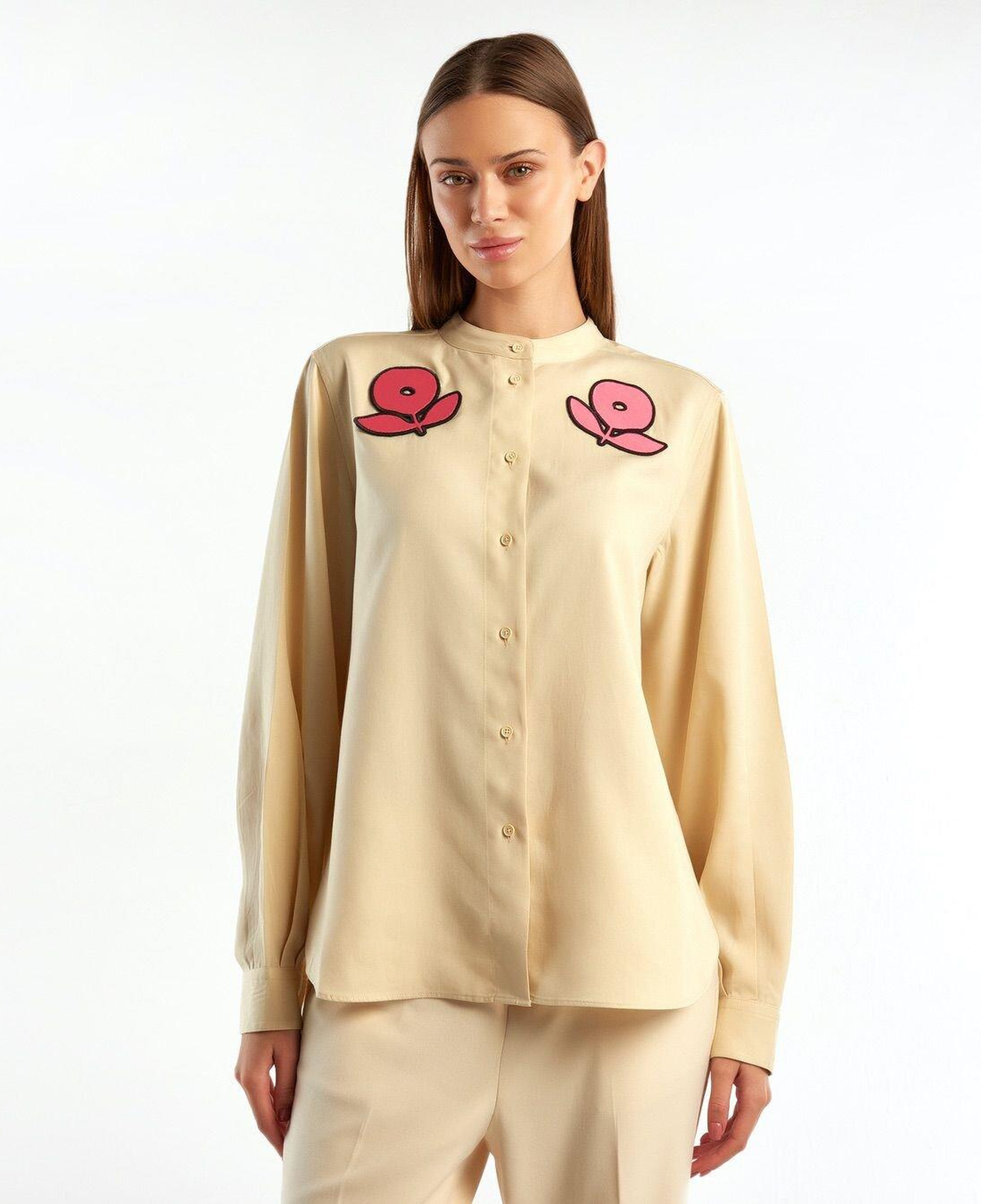 Kadın Bej Liyosel Hakim Yaka Çiçek Desenli Gömlek