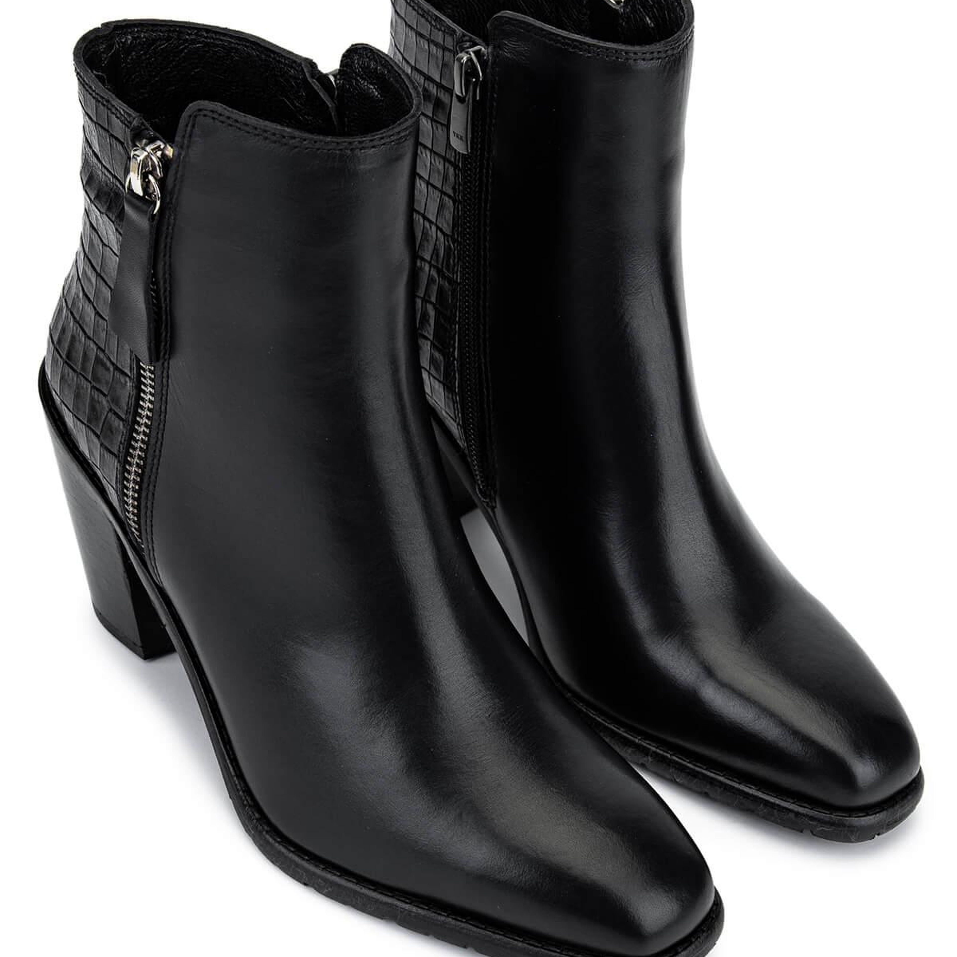 Tamer Tanca Kadın Hakiki Deri Siyah Klasik Bot